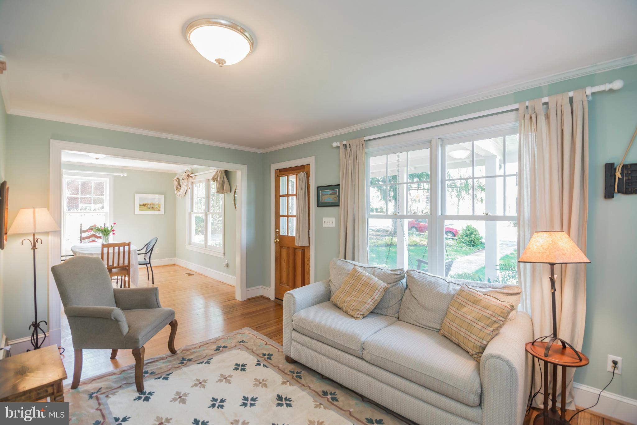 LARCHMONT TERRACE - Residential