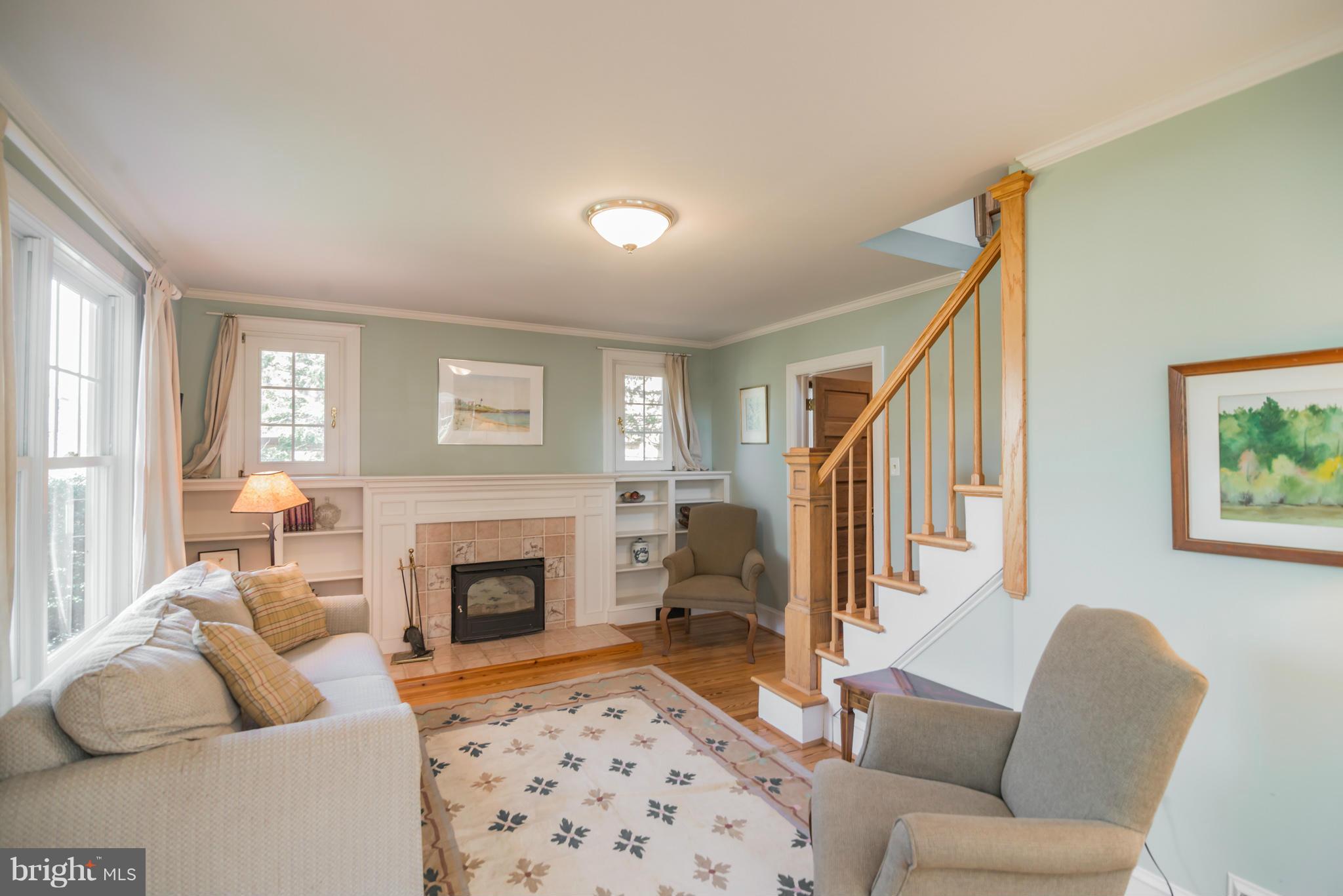 LARCHMONT TERRACE - Residential