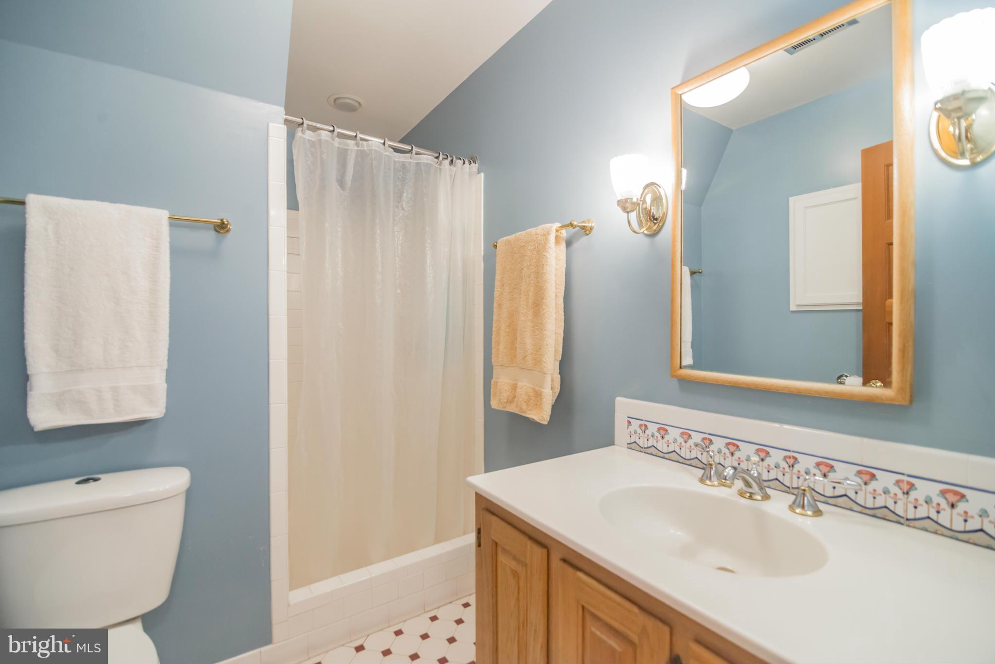 LARCHMONT TERRACE - Residential