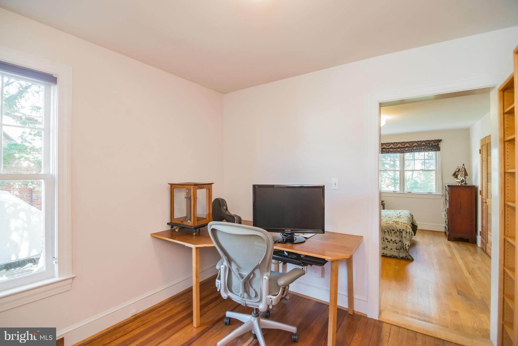 LARCHMONT TERRACE - Residential