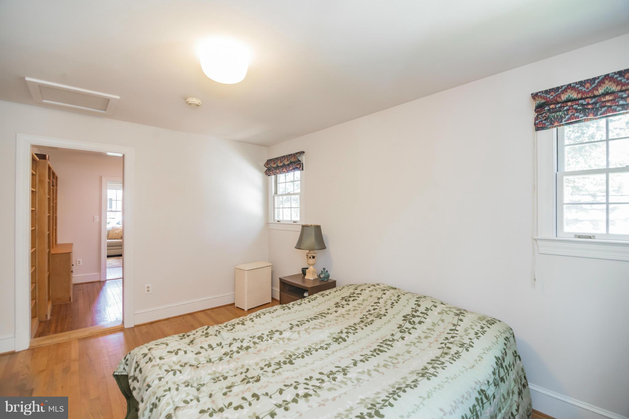 LARCHMONT TERRACE - Residential