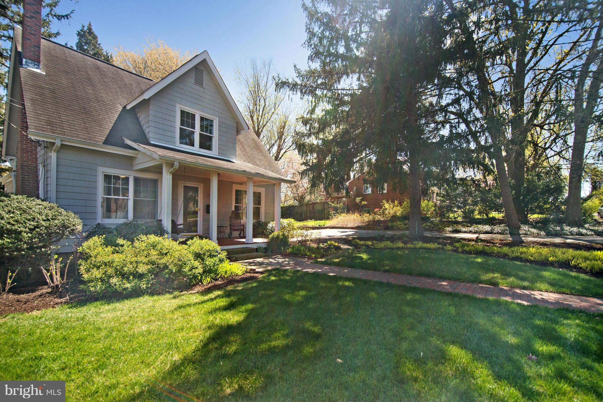 LARCHMONT TERRACE - Residential