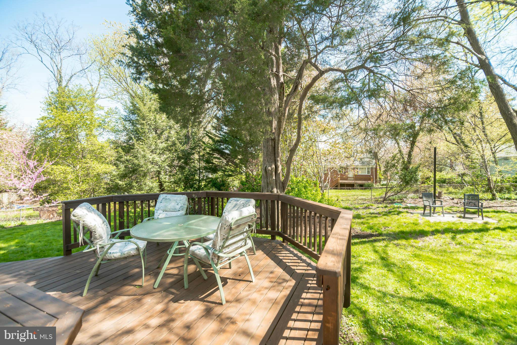 LARCHMONT TERRACE - Residential