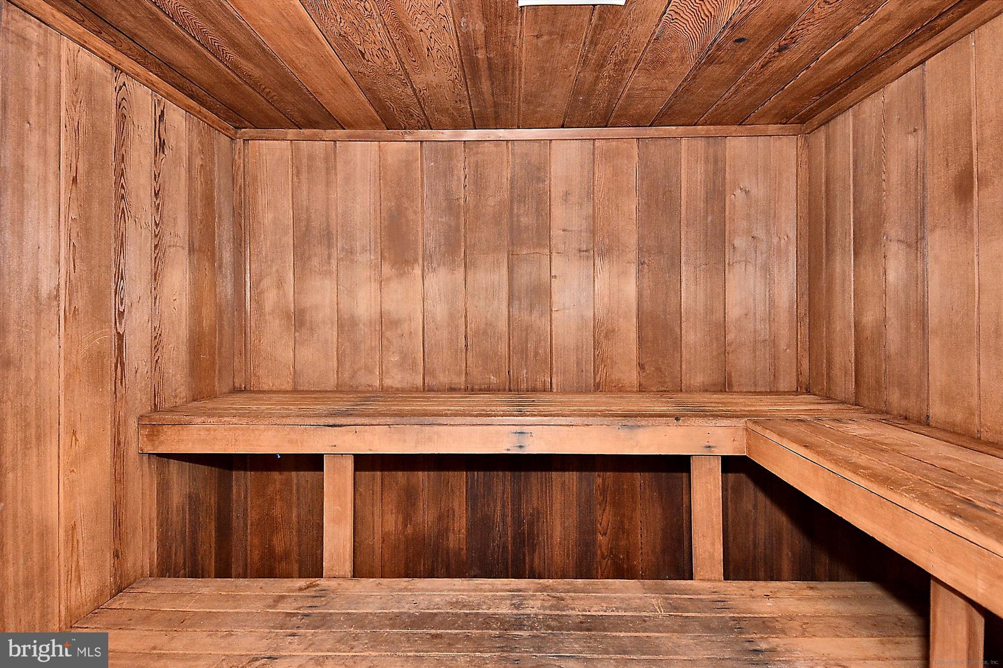 MARINA TOWERS - Residential