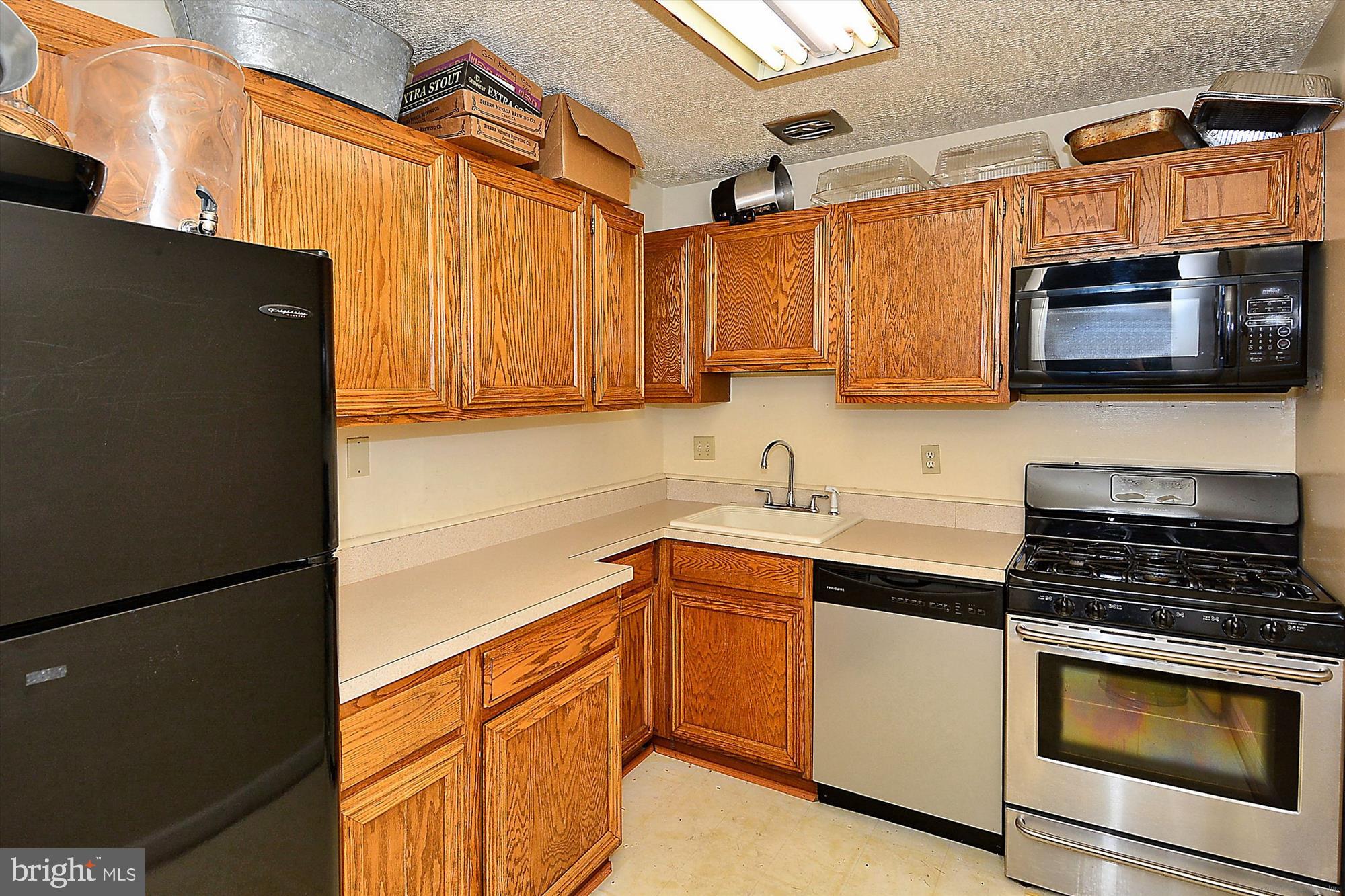 MARINA TOWERS - Residential