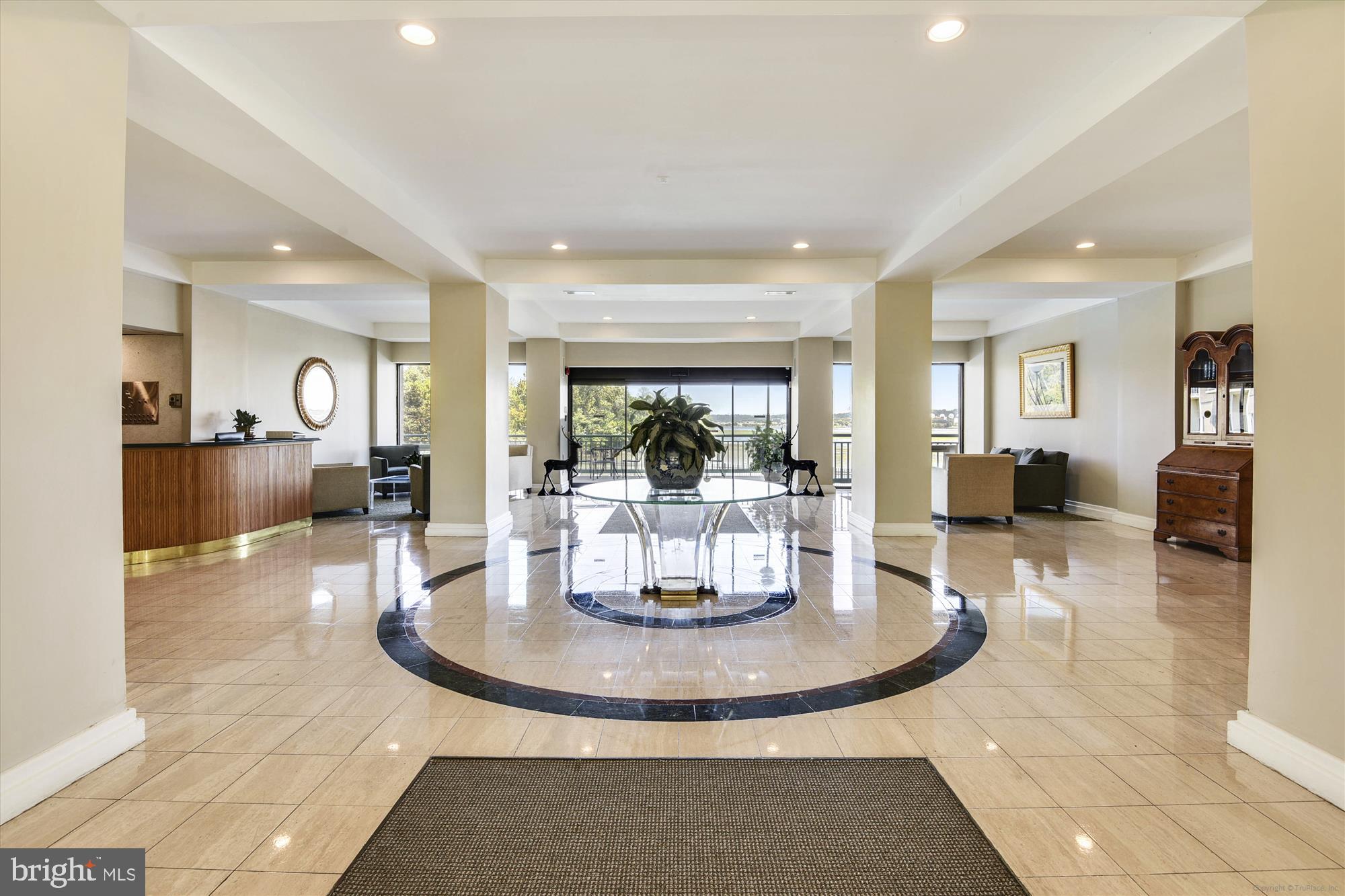 MARINA TOWERS - Residential