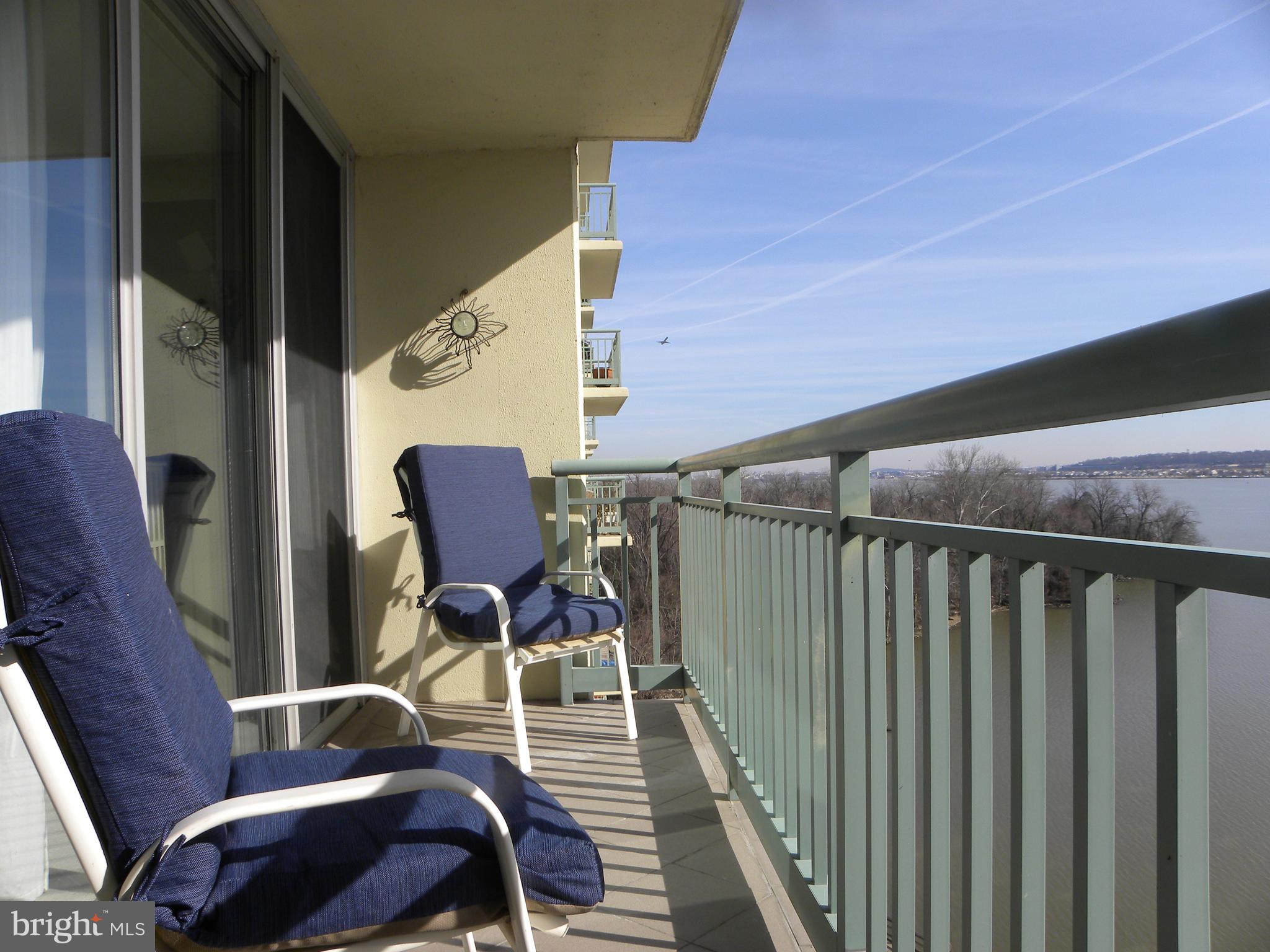 MARINA TOWERS - Residential