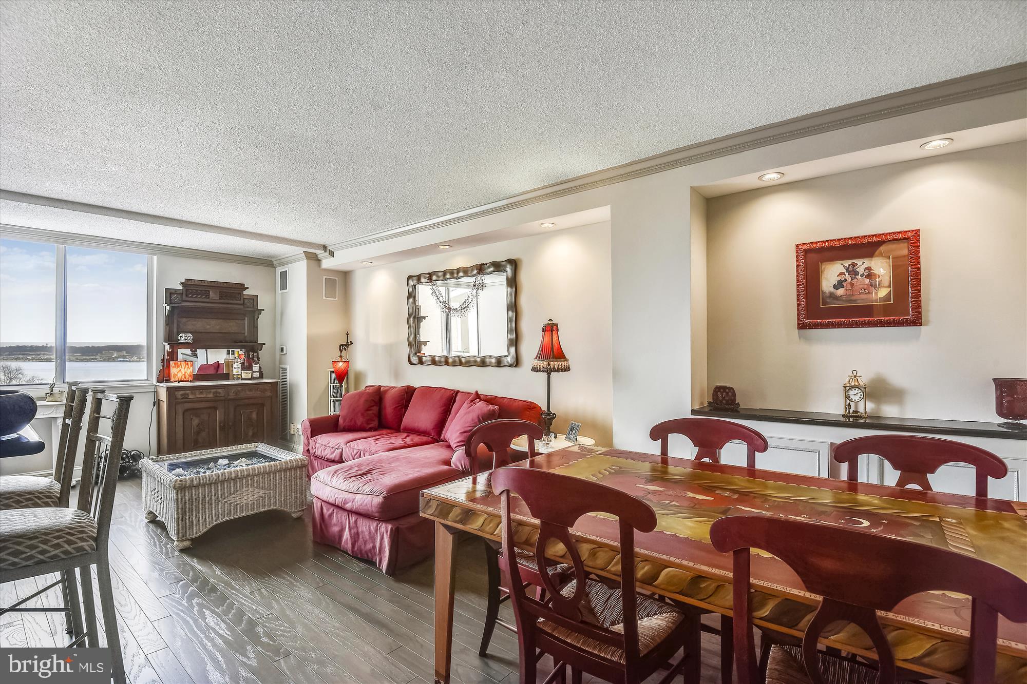 MARINA TOWERS - Residential