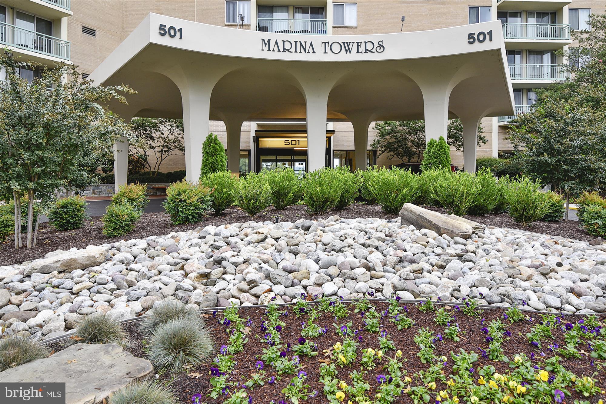 MARINA TOWERS - Residential