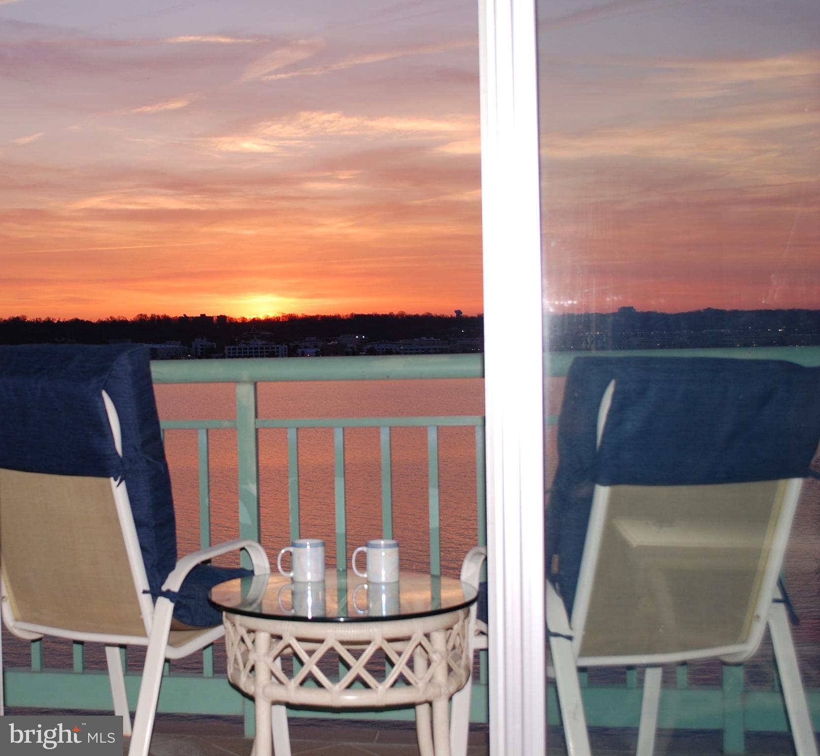 MARINA TOWERS - Residential