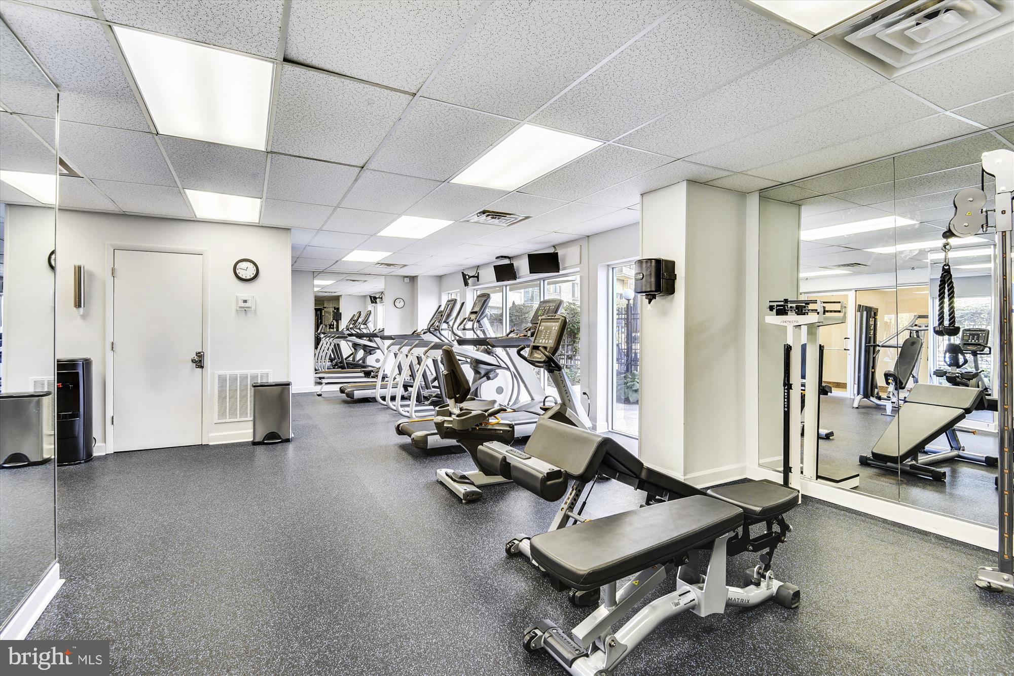 MARINA TOWERS - Residential