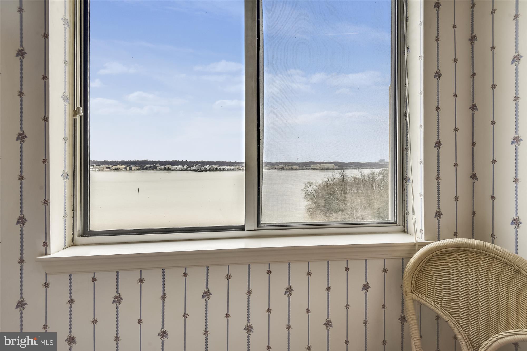 MARINA TOWERS - Residential