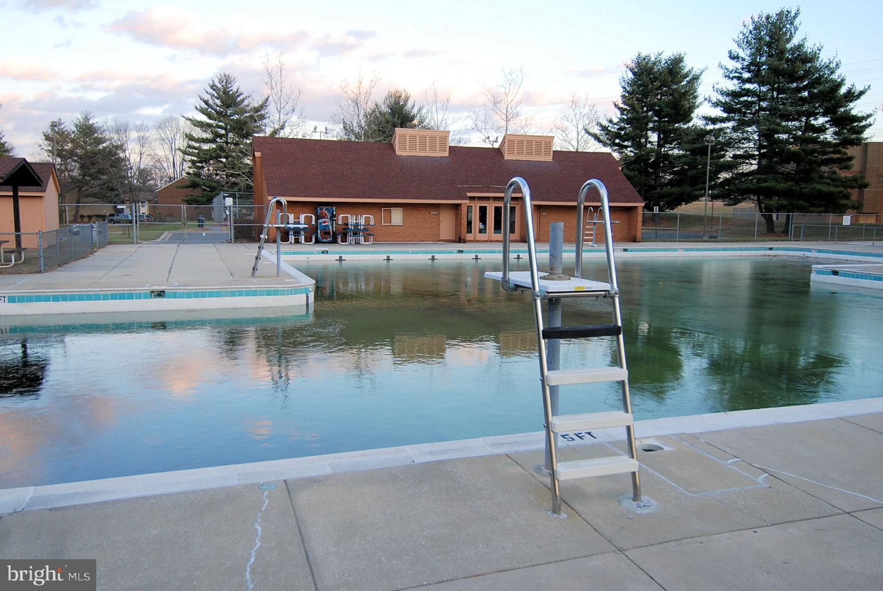 CLUBSIDE - Residential Lease