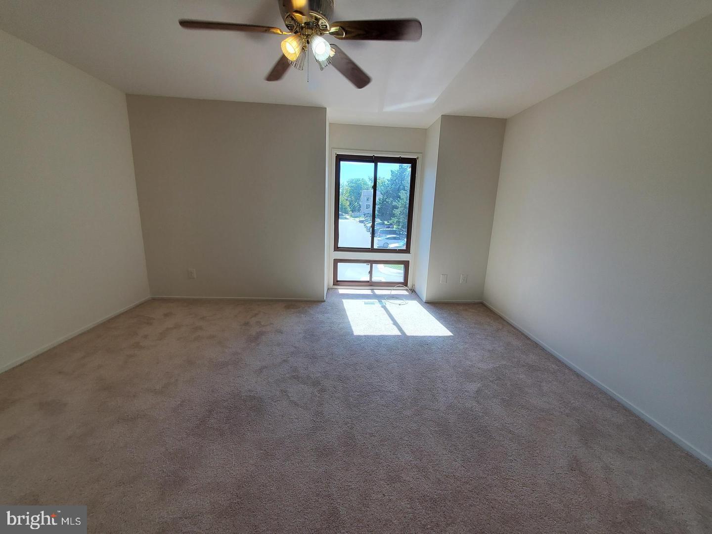 CLUBSIDE - Residential Lease