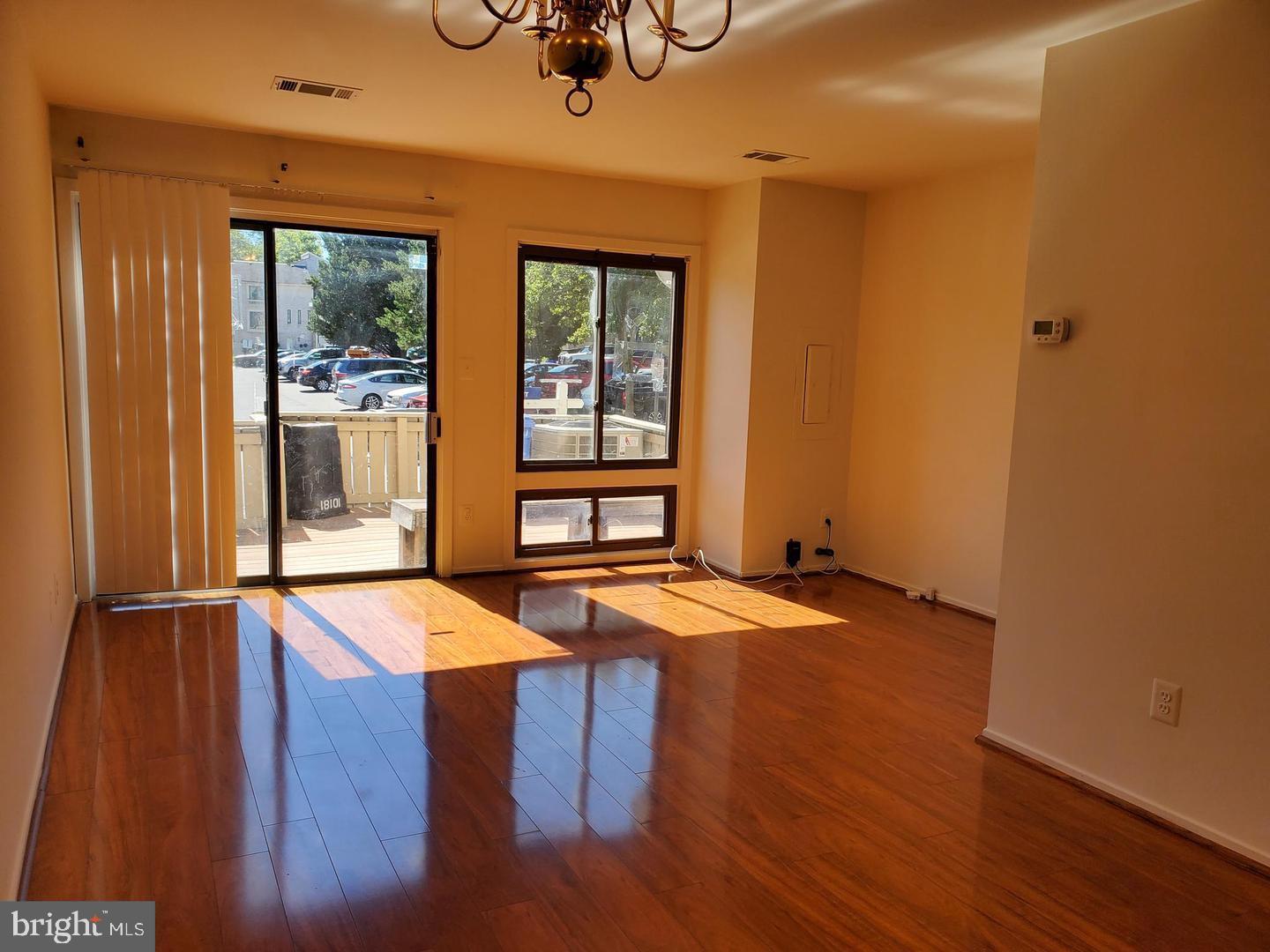 CLUBSIDE - Residential Lease