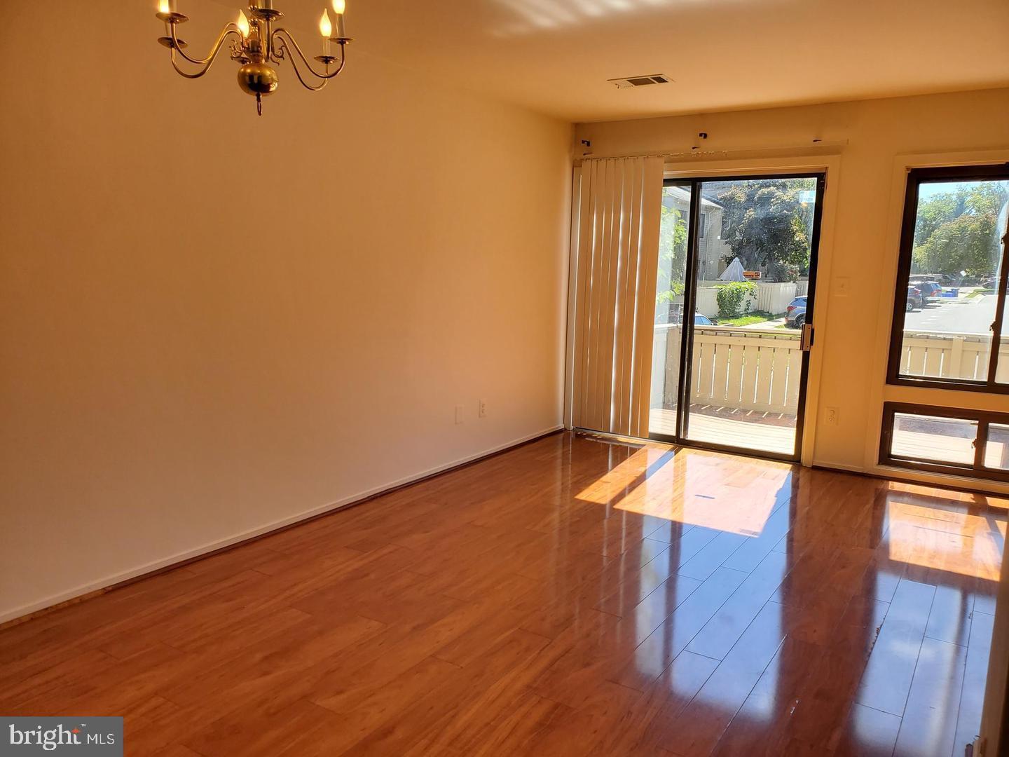 CLUBSIDE - Residential Lease