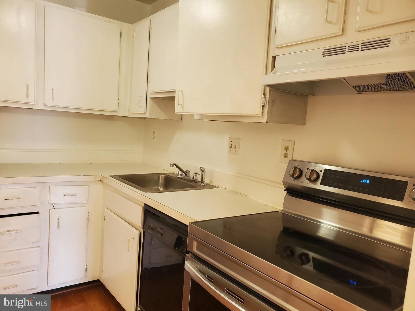 CLUBSIDE - Residential Lease