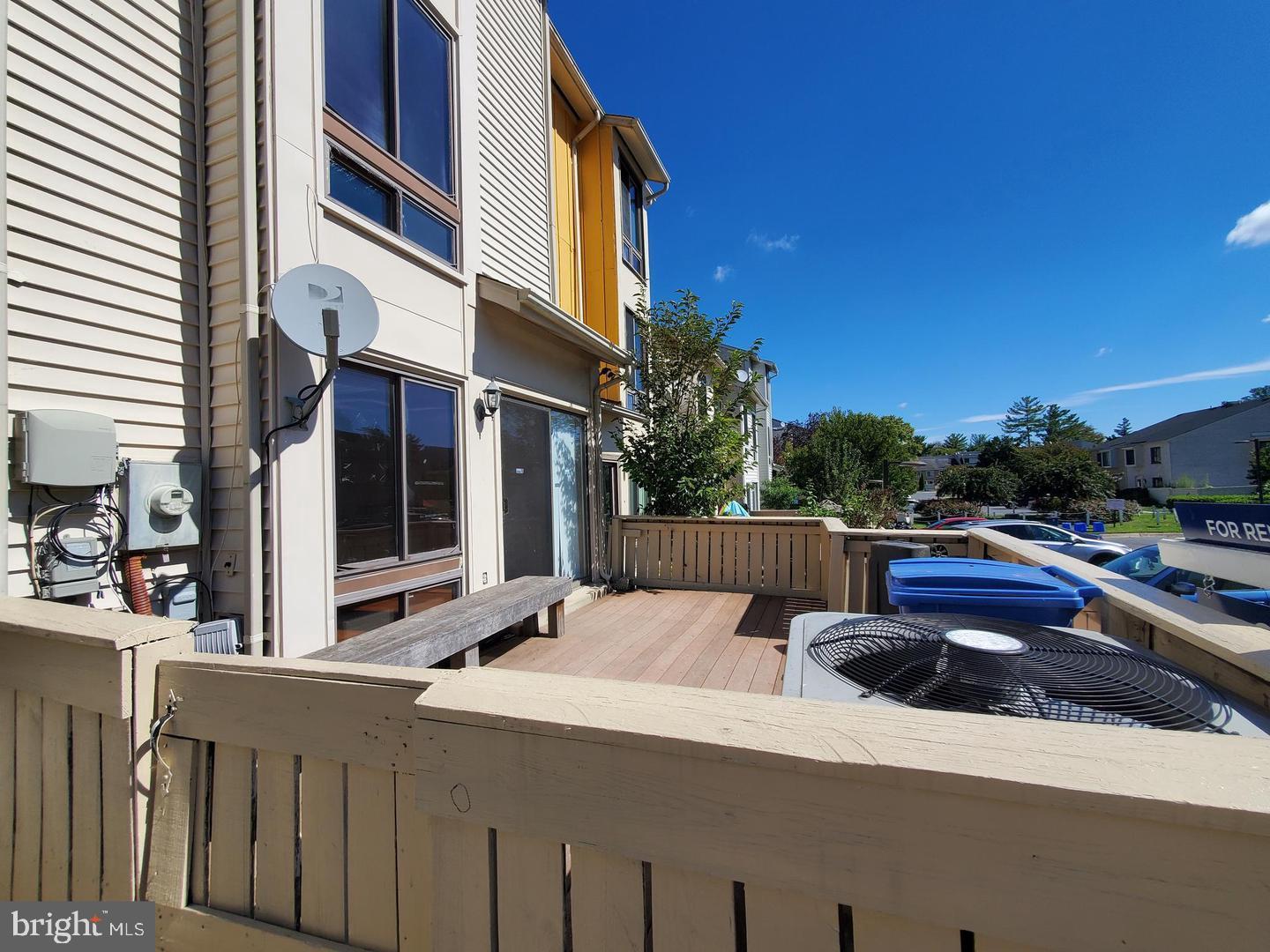 CLUBSIDE - Residential Lease