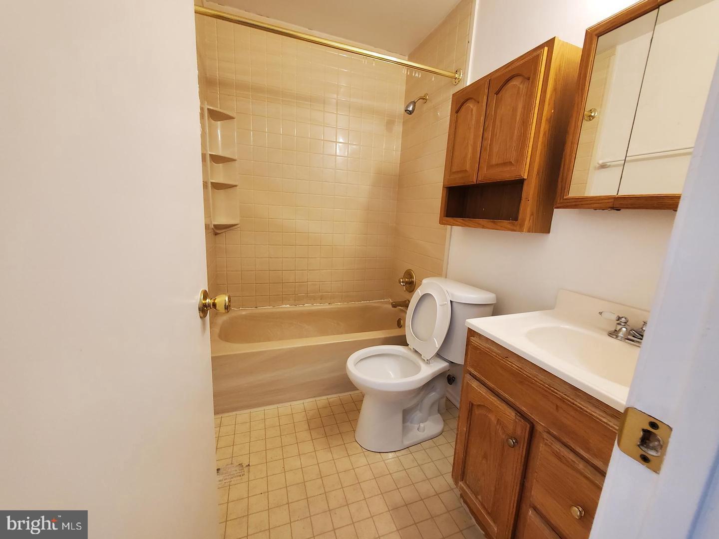 CLUBSIDE - Residential Lease