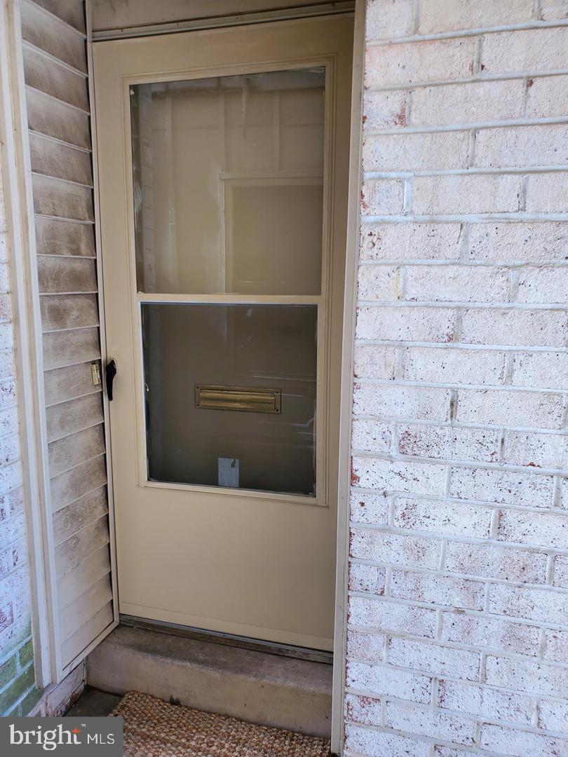 CLUBSIDE - Residential Lease