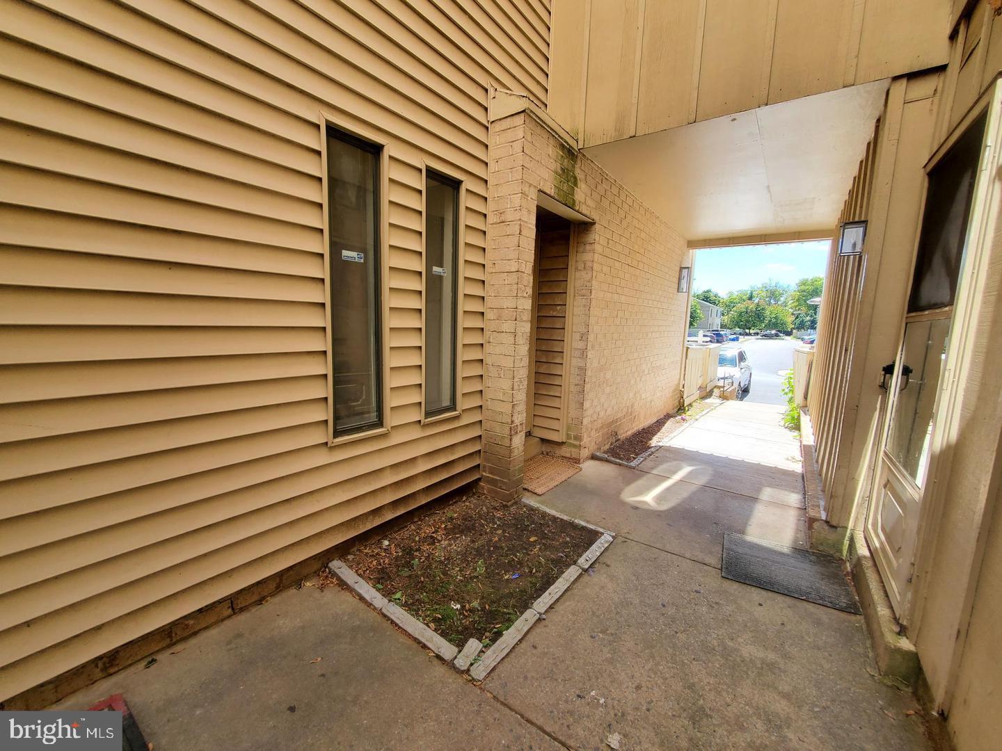 CLUBSIDE - Residential Lease