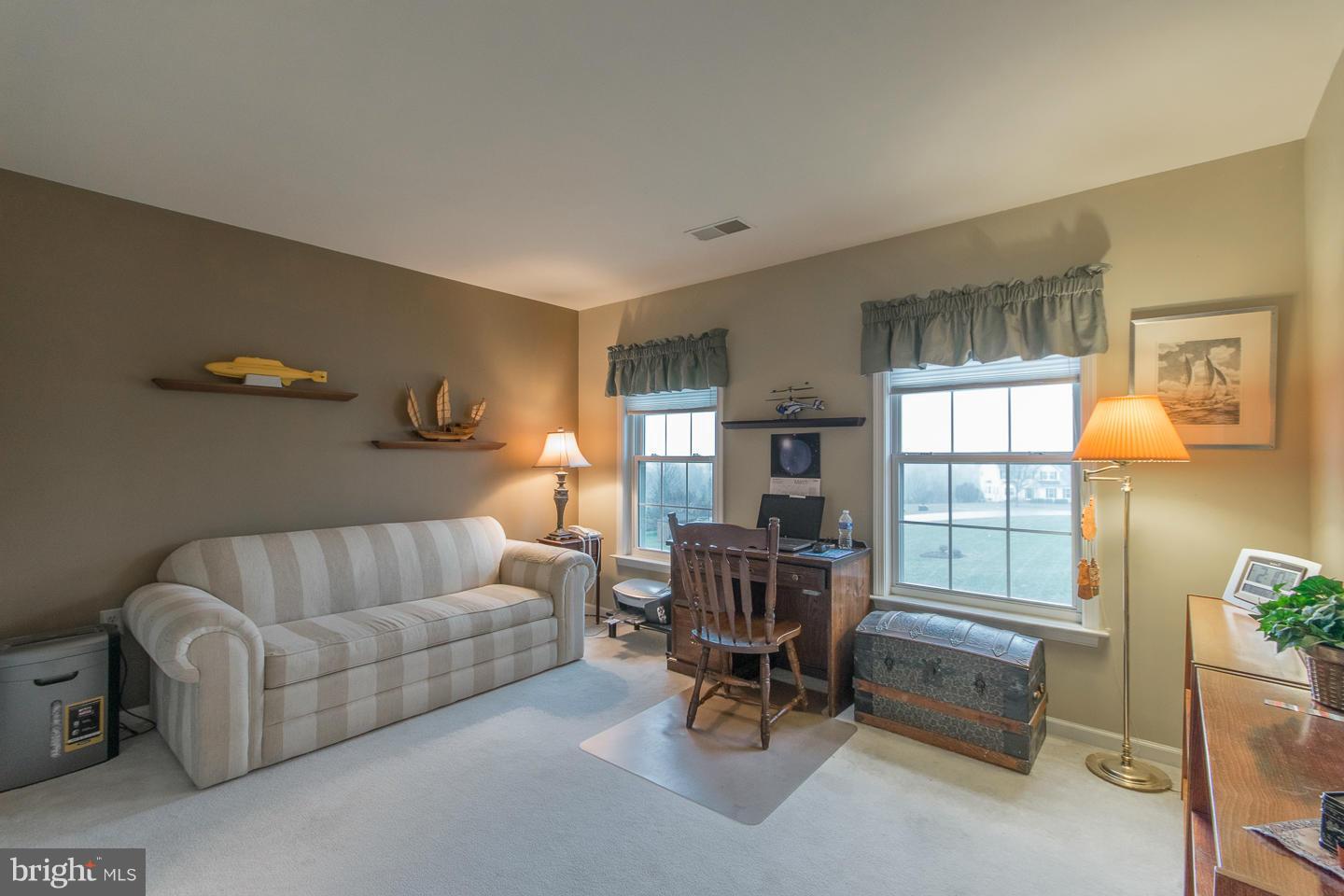 MEADOW BROOK - Residential