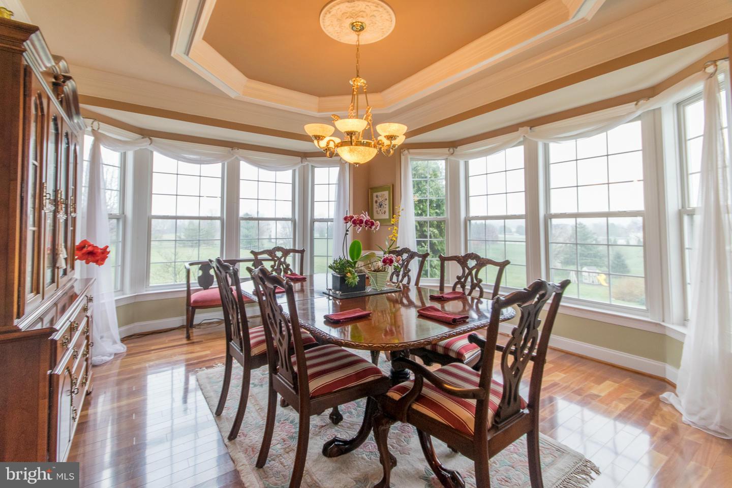 MEADOW BROOK - Residential