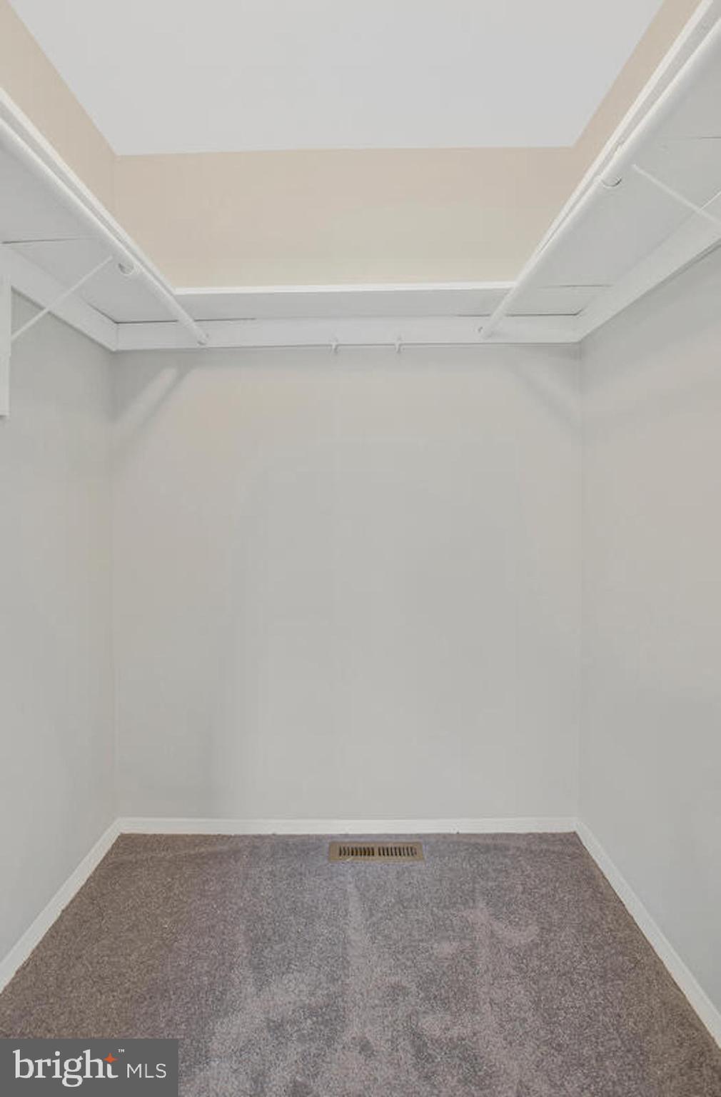 FOXHILL - Residential Lease