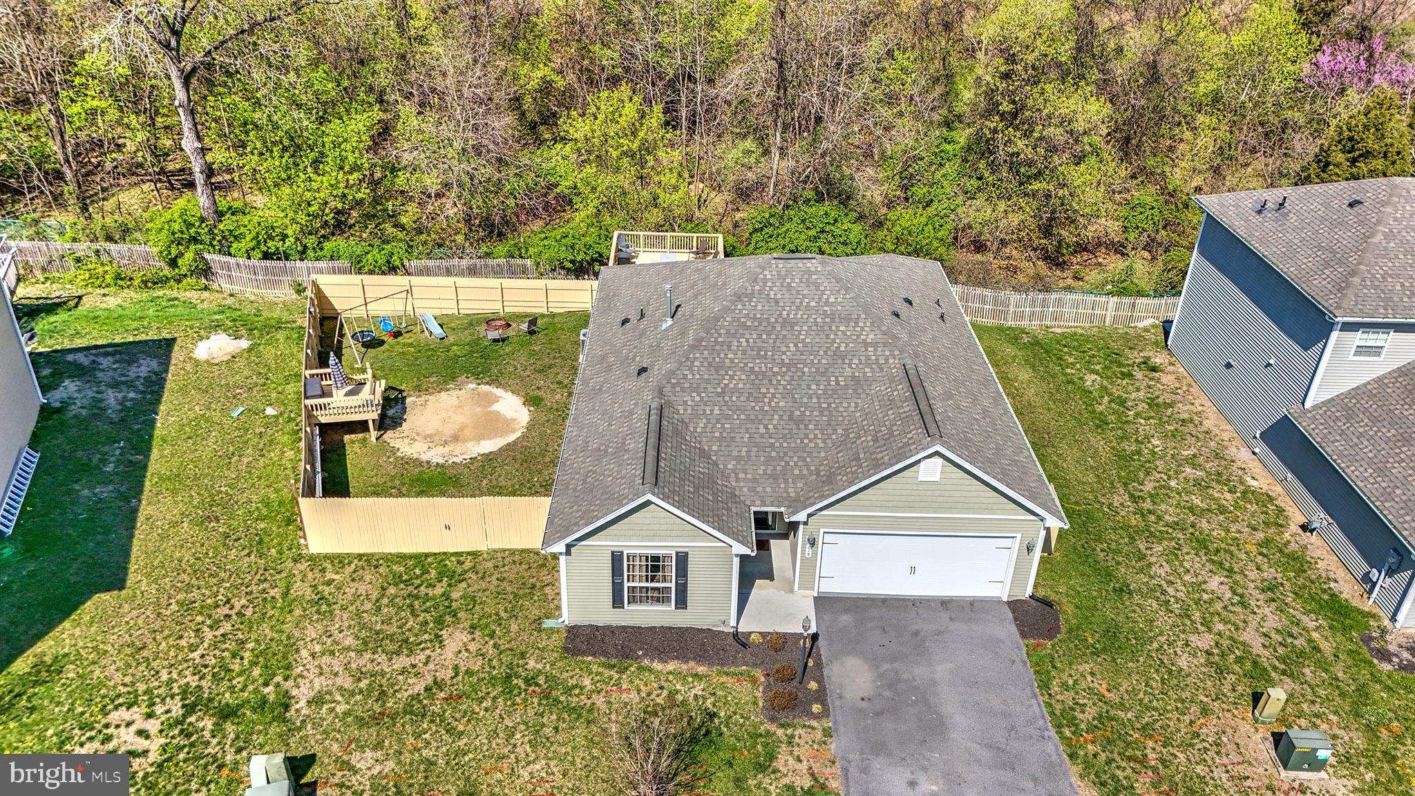 MCGINNIS POINT - Residential