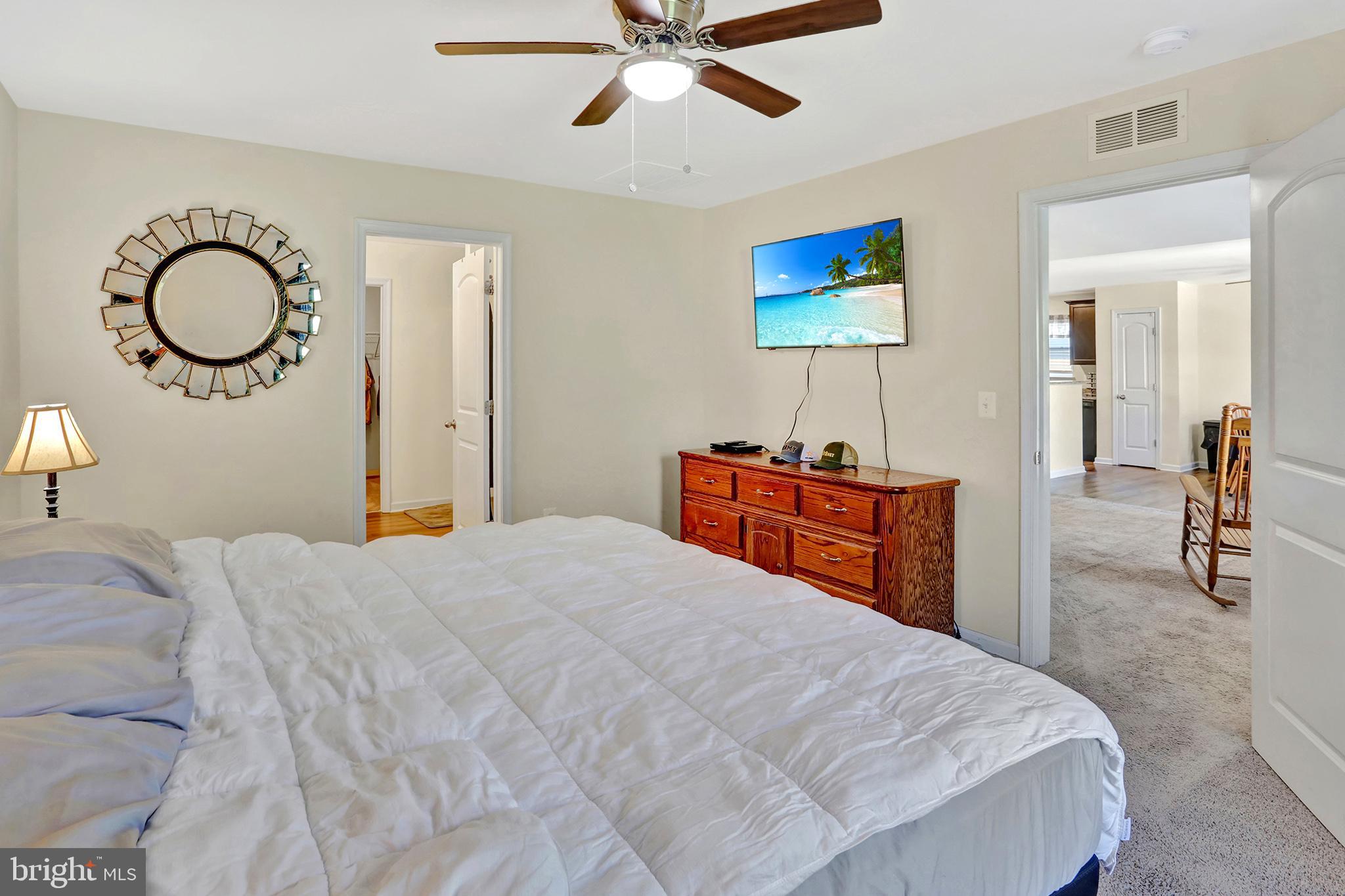 MCGINNIS POINT - Residential