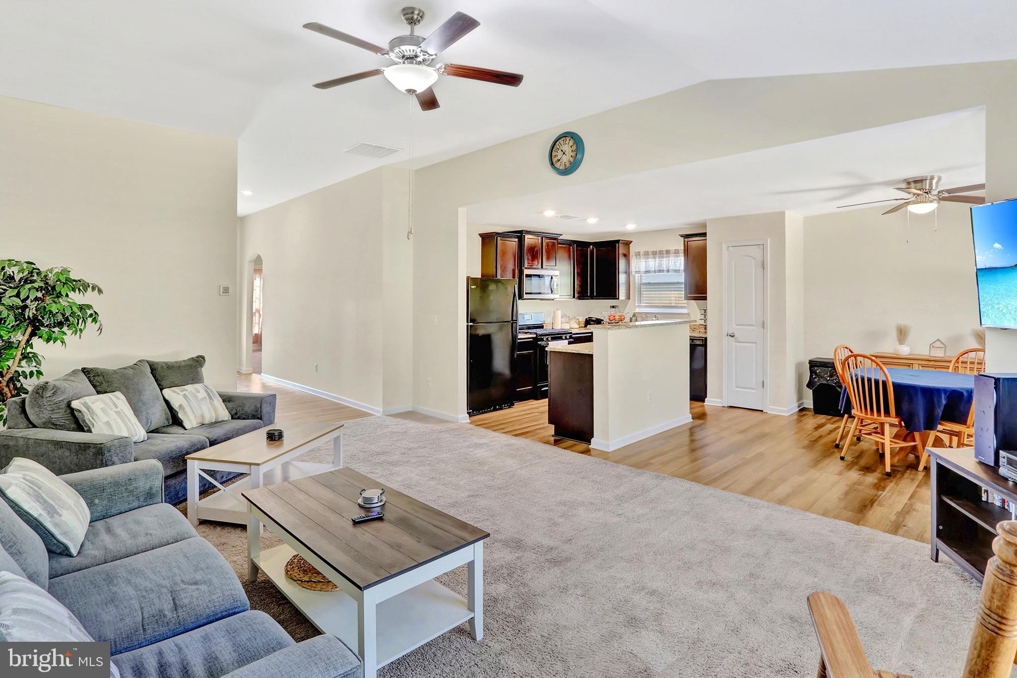 MCGINNIS POINT - Residential