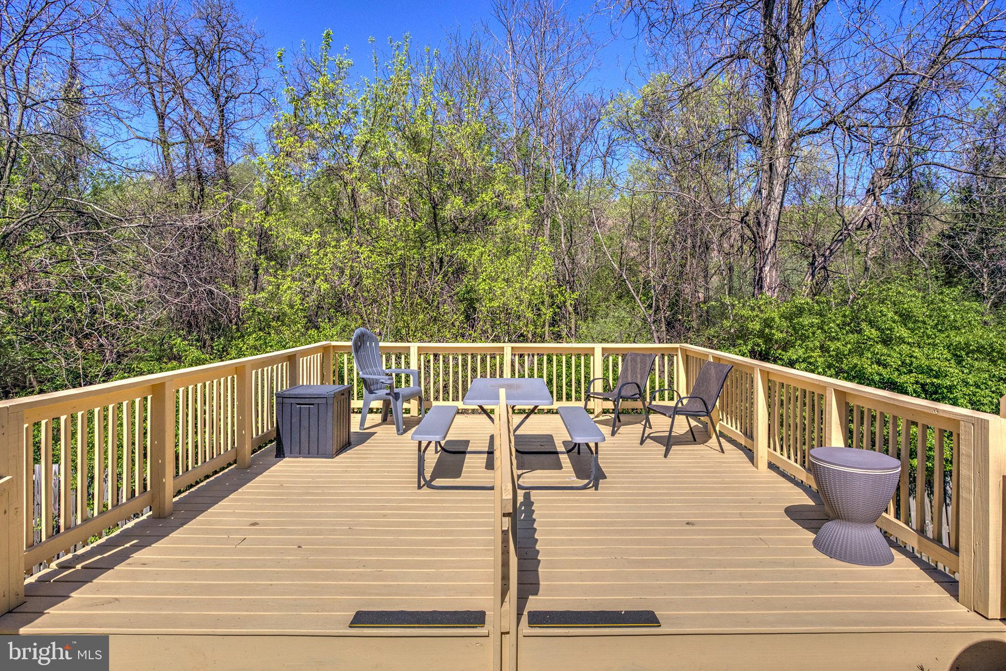 MCGINNIS POINT - Residential