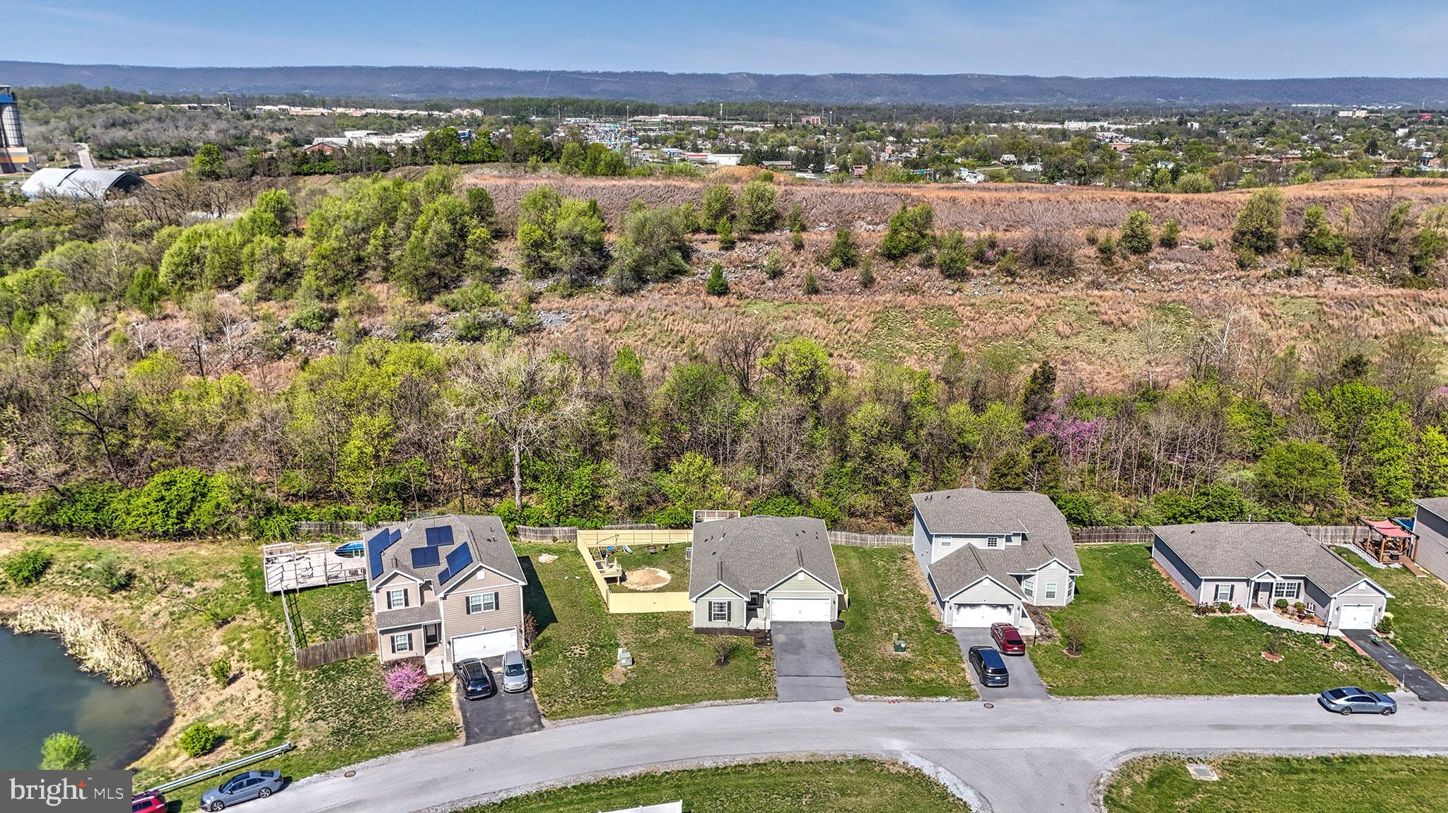 MCGINNIS POINT - Residential