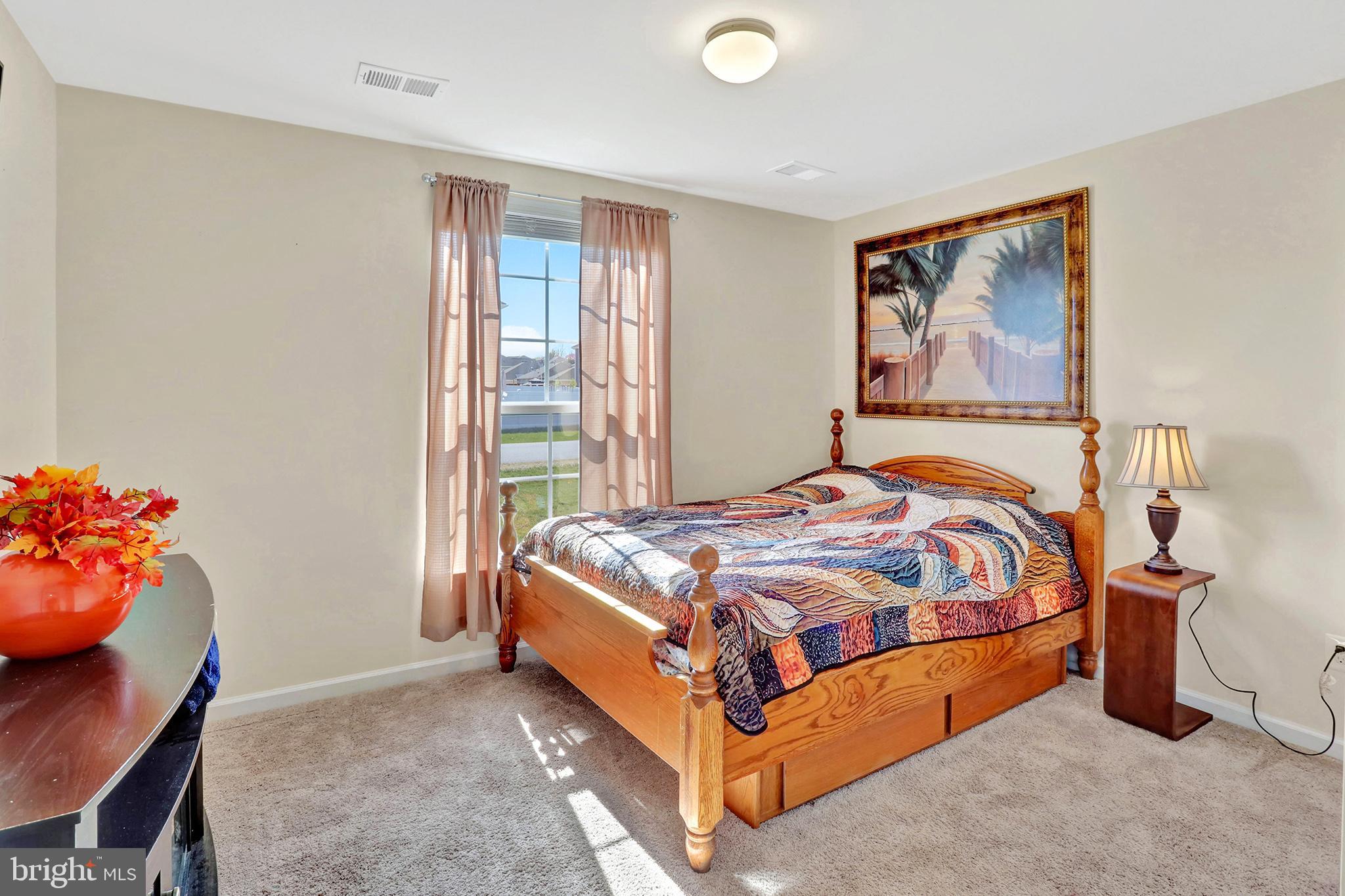 MCGINNIS POINT - Residential