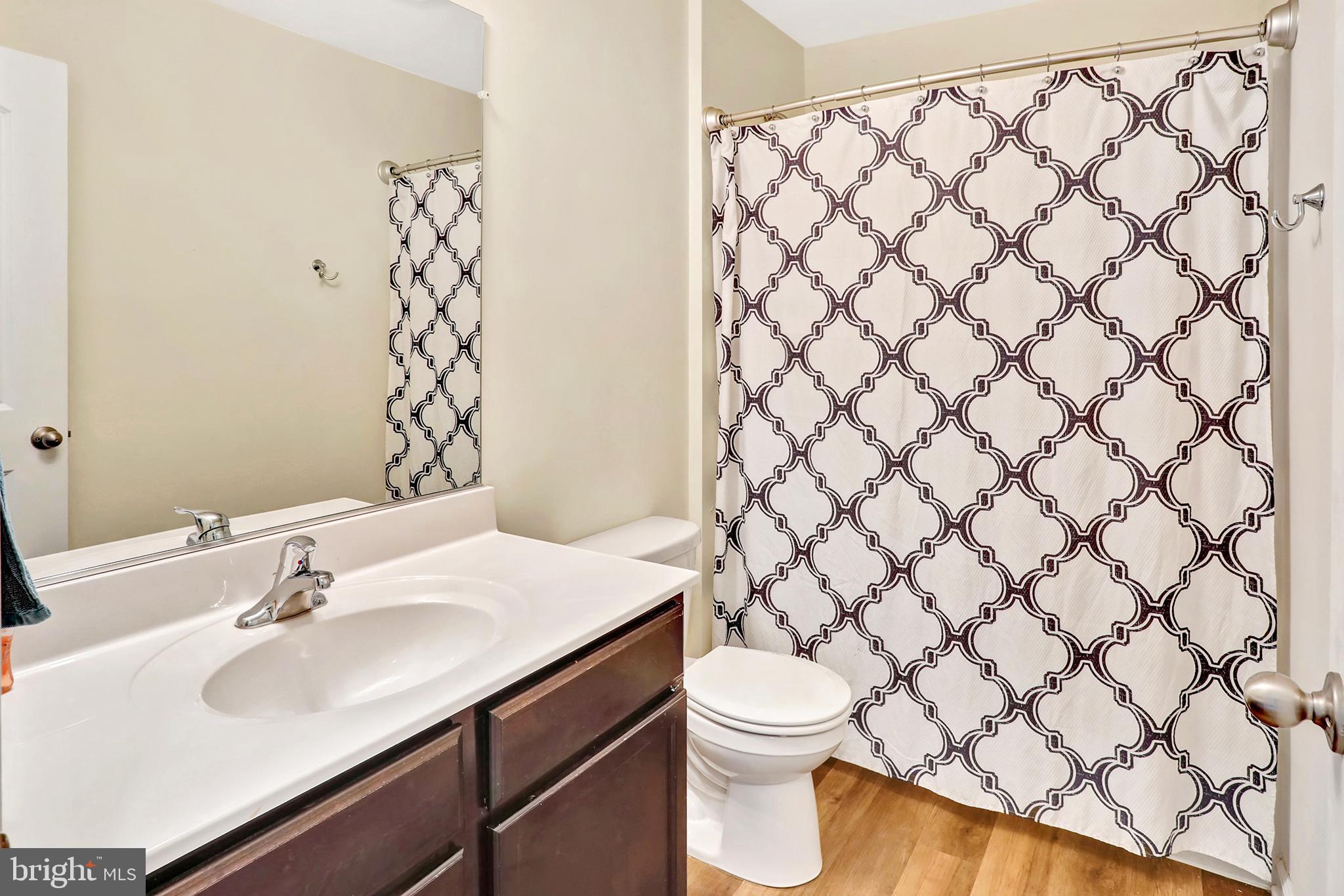 MCGINNIS POINT - Residential