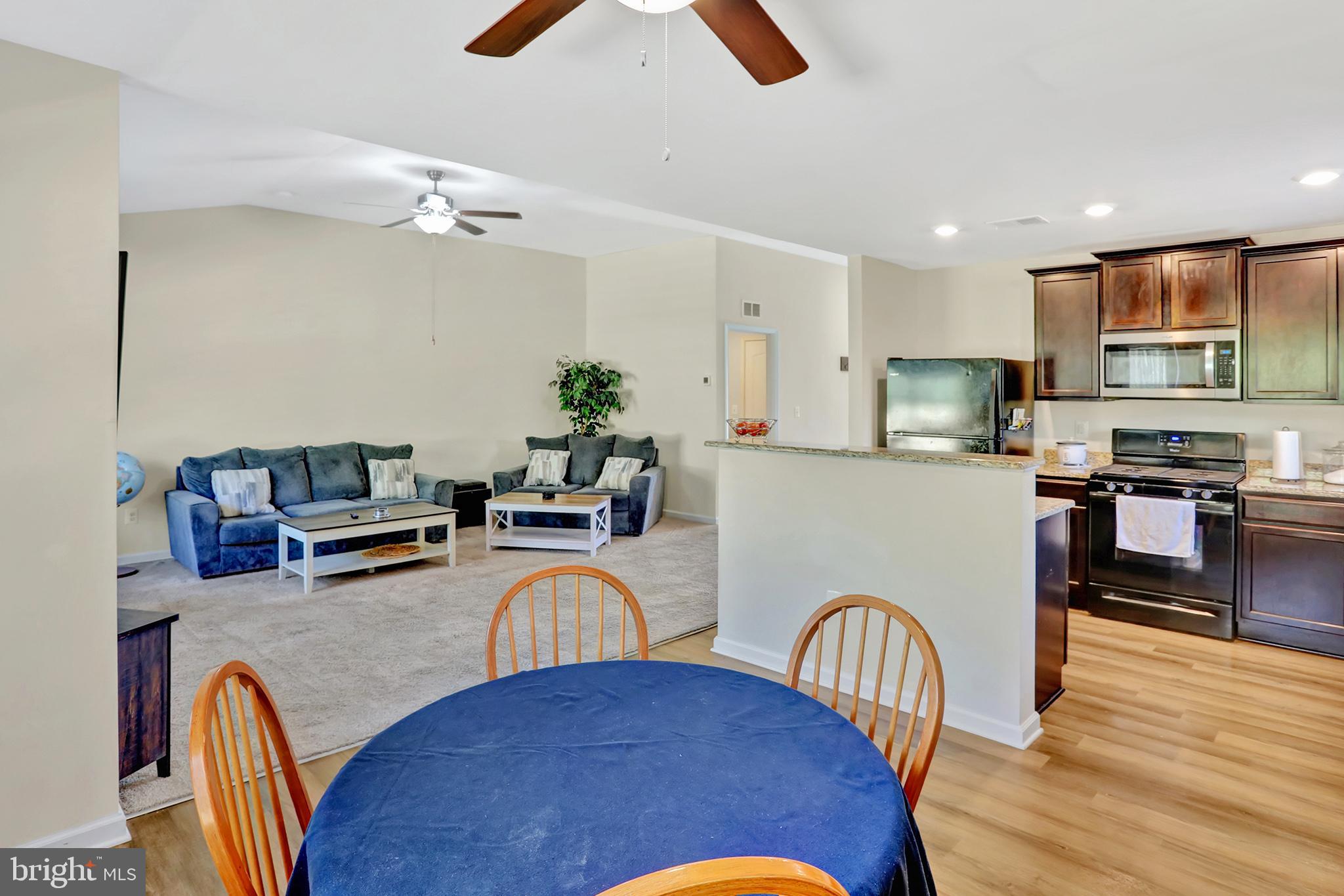 MCGINNIS POINT - Residential