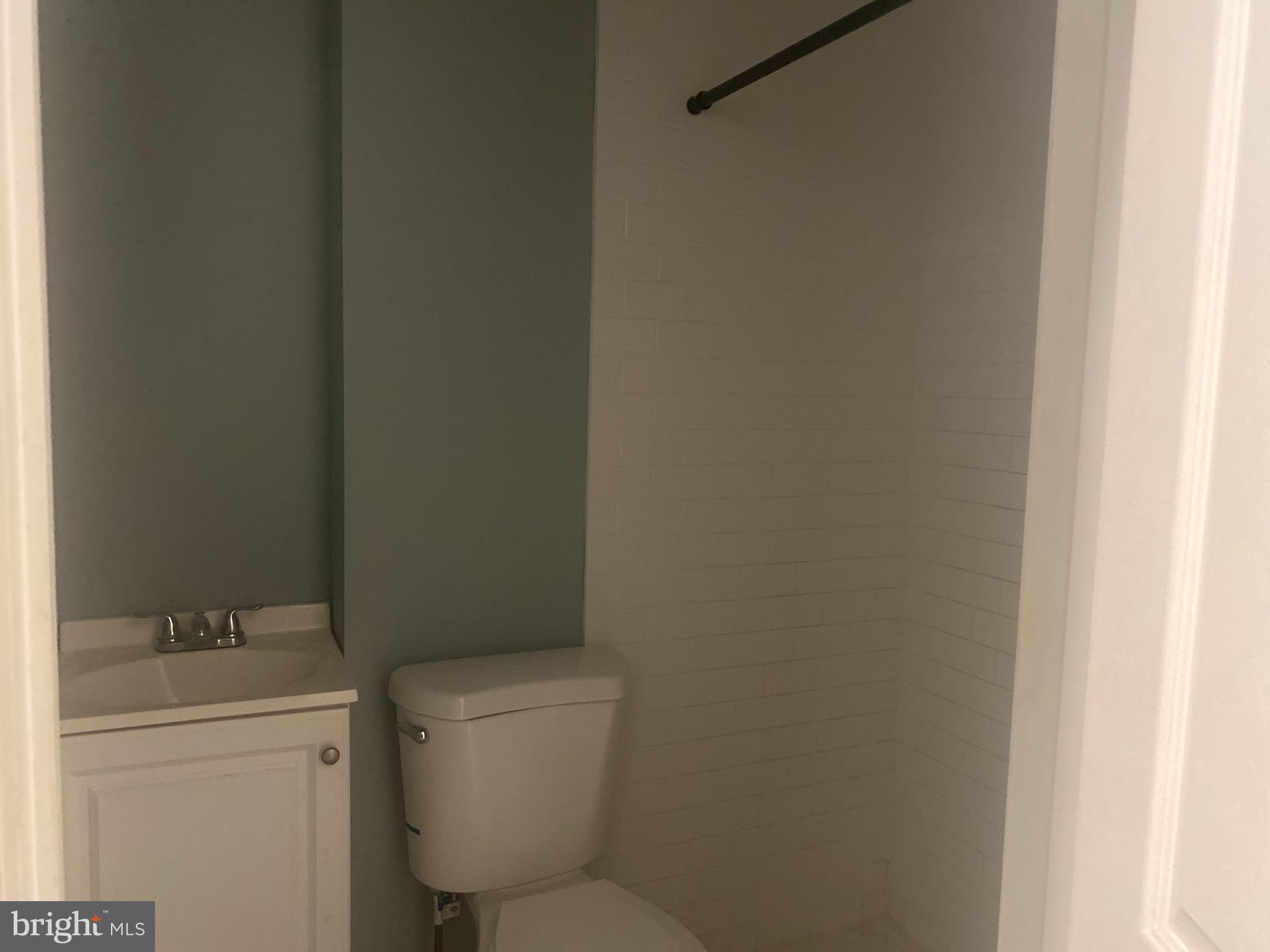 TEMPLE UNIVERSITY - Residential Lease