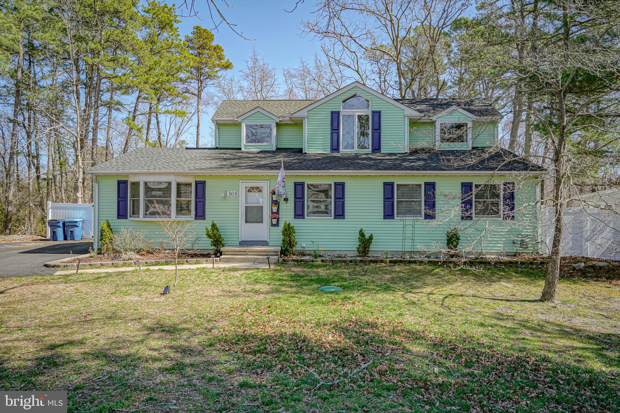 308 E COLLINGS DRIVE