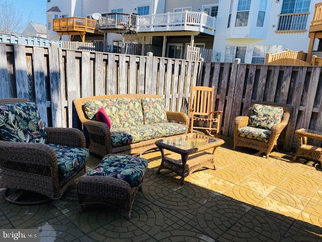 FAIR LAKES - Residential Lease