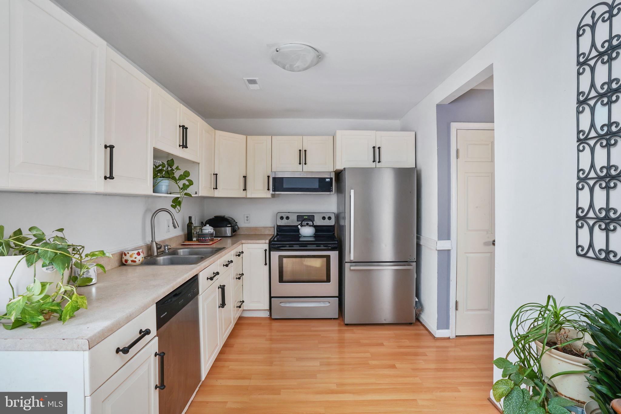 STAFFORD MEADOWS - Residential