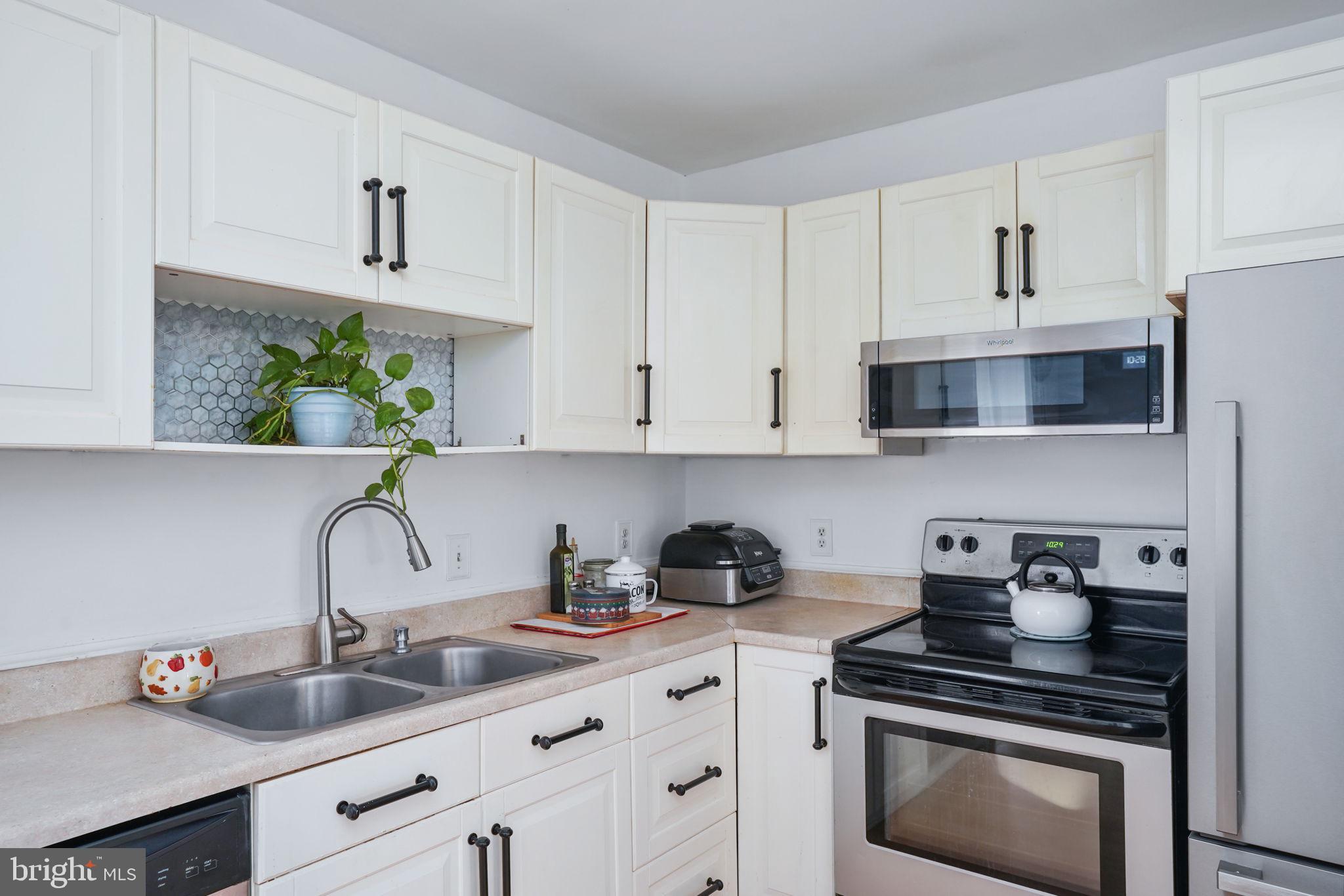 STAFFORD MEADOWS - Residential