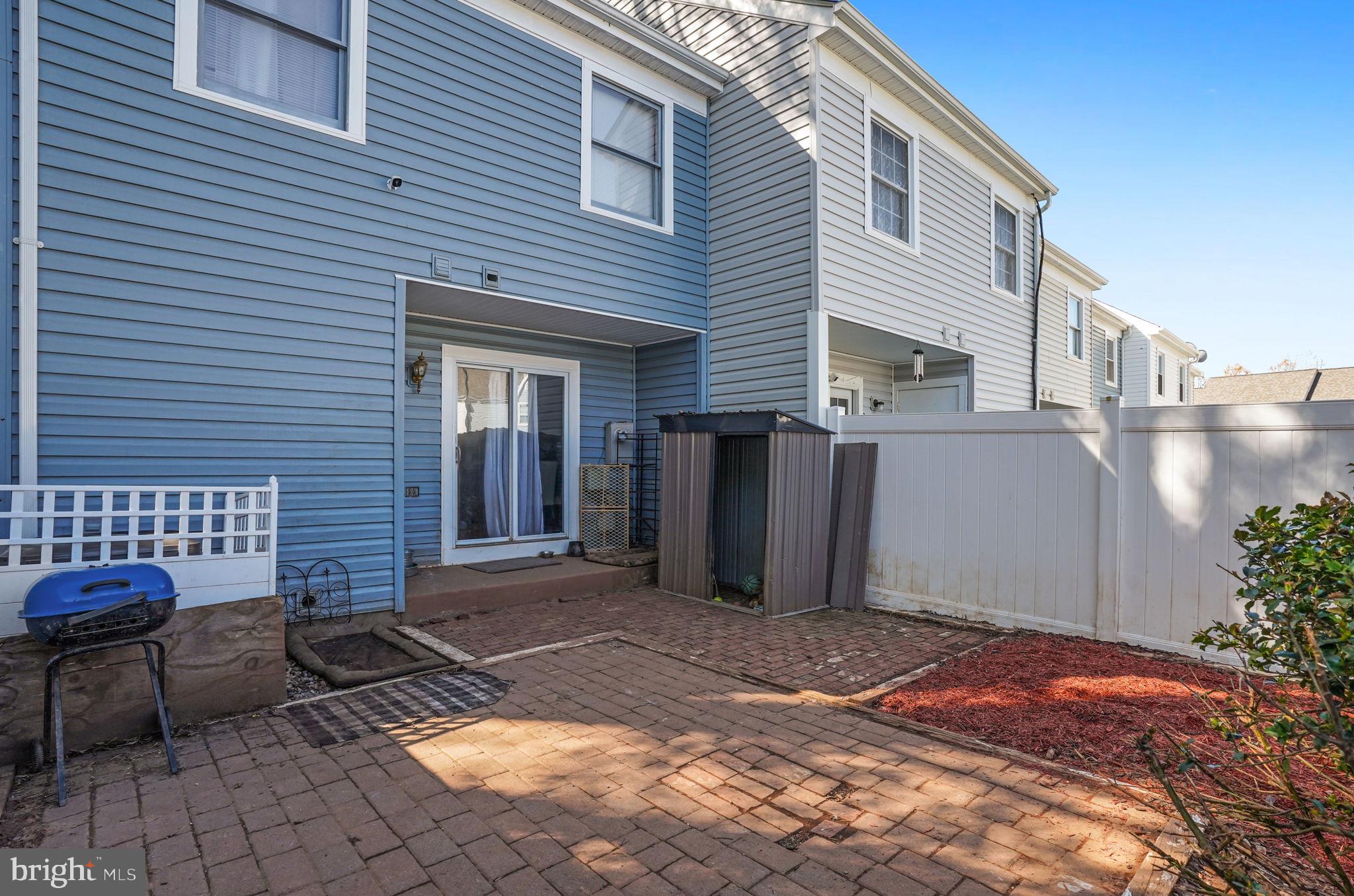 STAFFORD MEADOWS - Residential