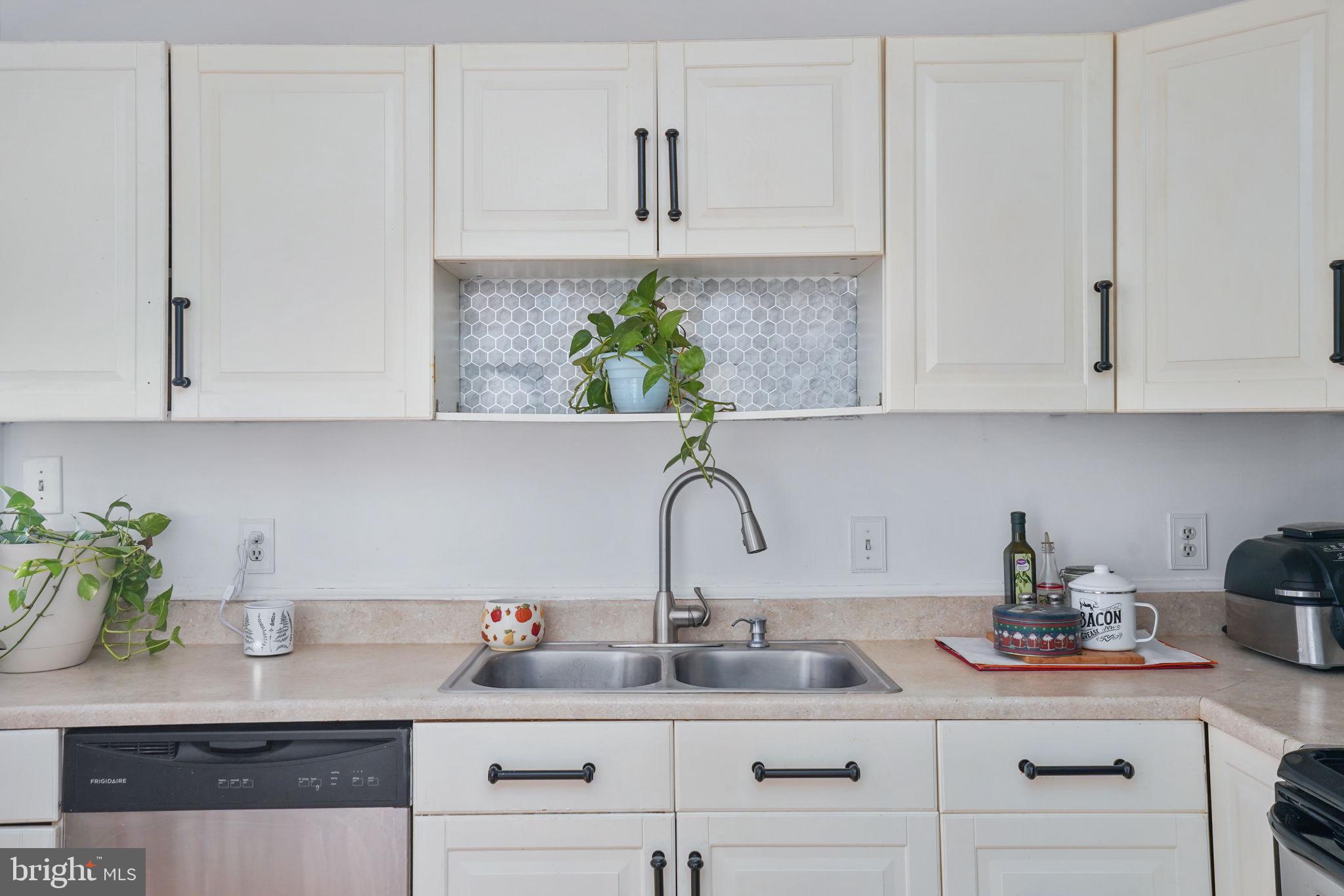 STAFFORD MEADOWS - Residential