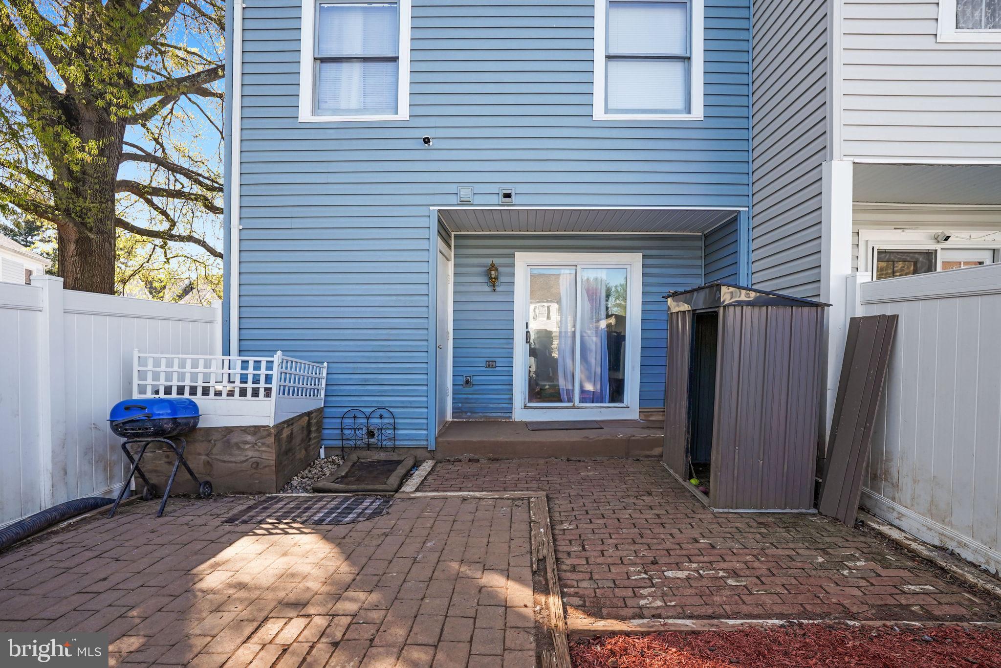 STAFFORD MEADOWS - Residential