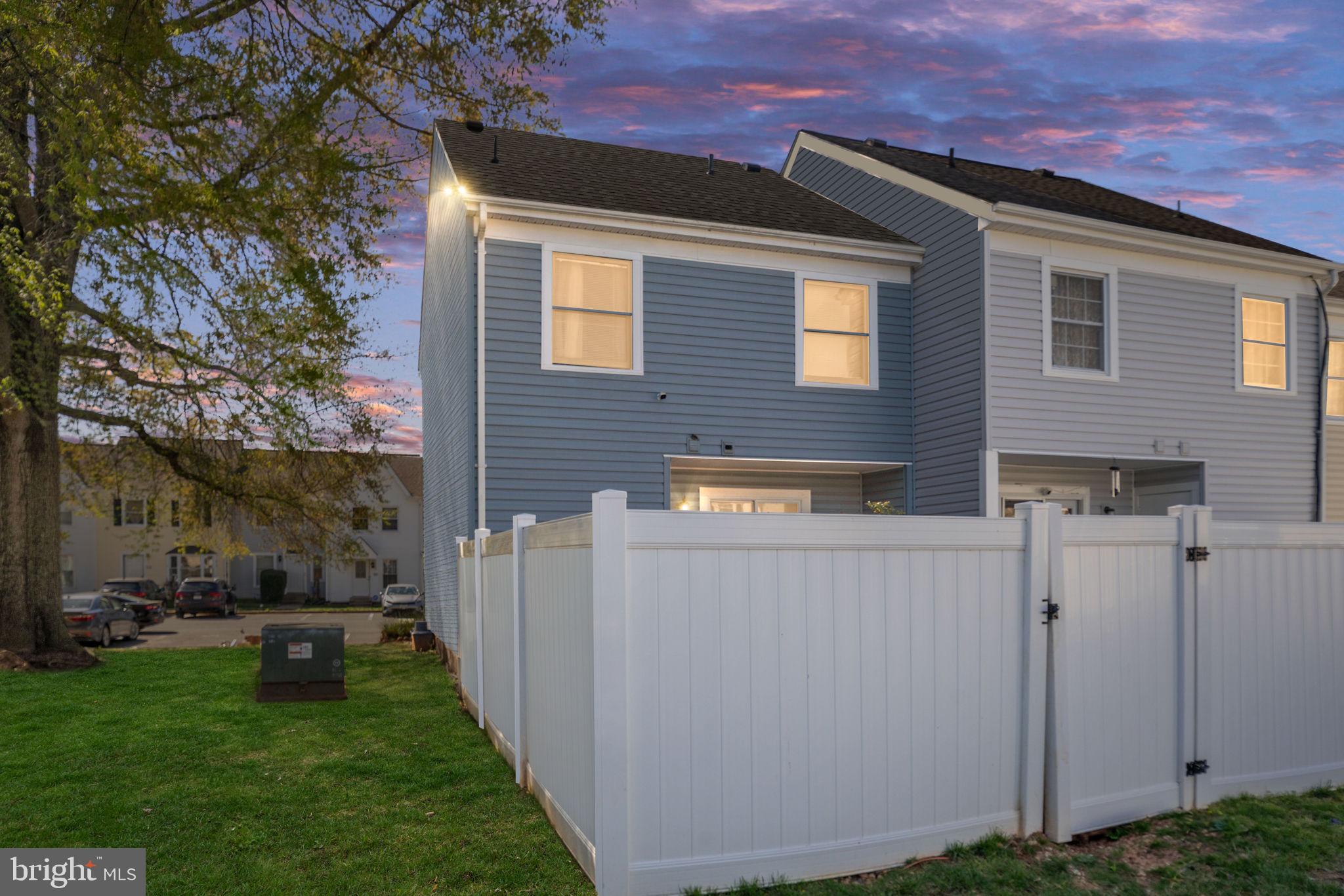 STAFFORD MEADOWS - Residential