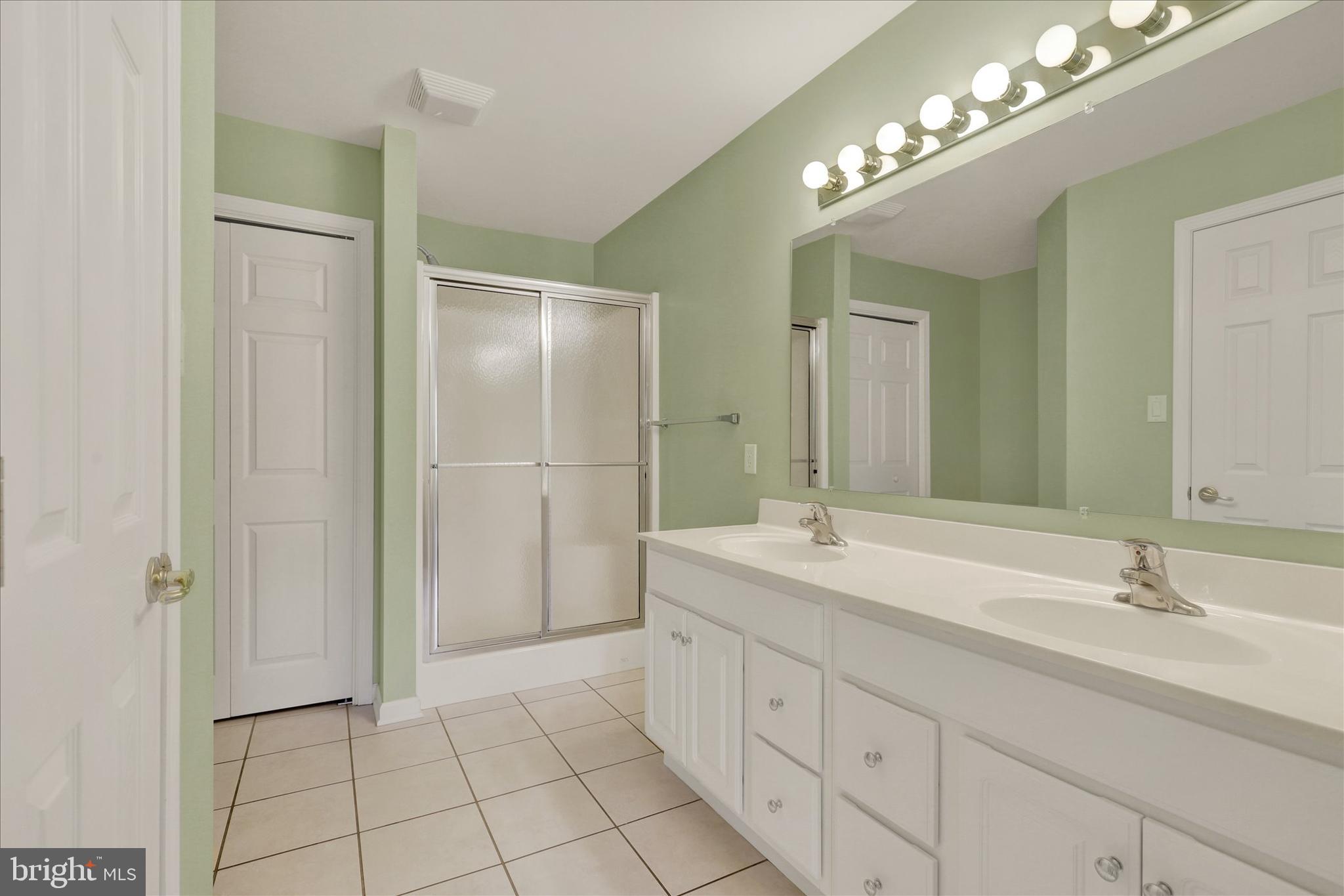 PENN NATIONAL GOLF COURSE COMMUNITY - Residential