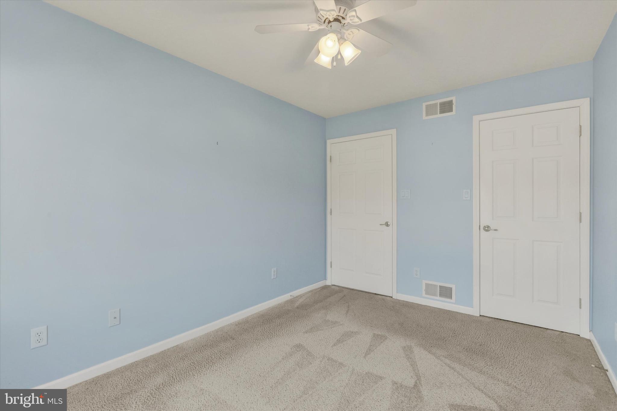 PENN NATIONAL GOLF COURSE COMMUNITY - Residential