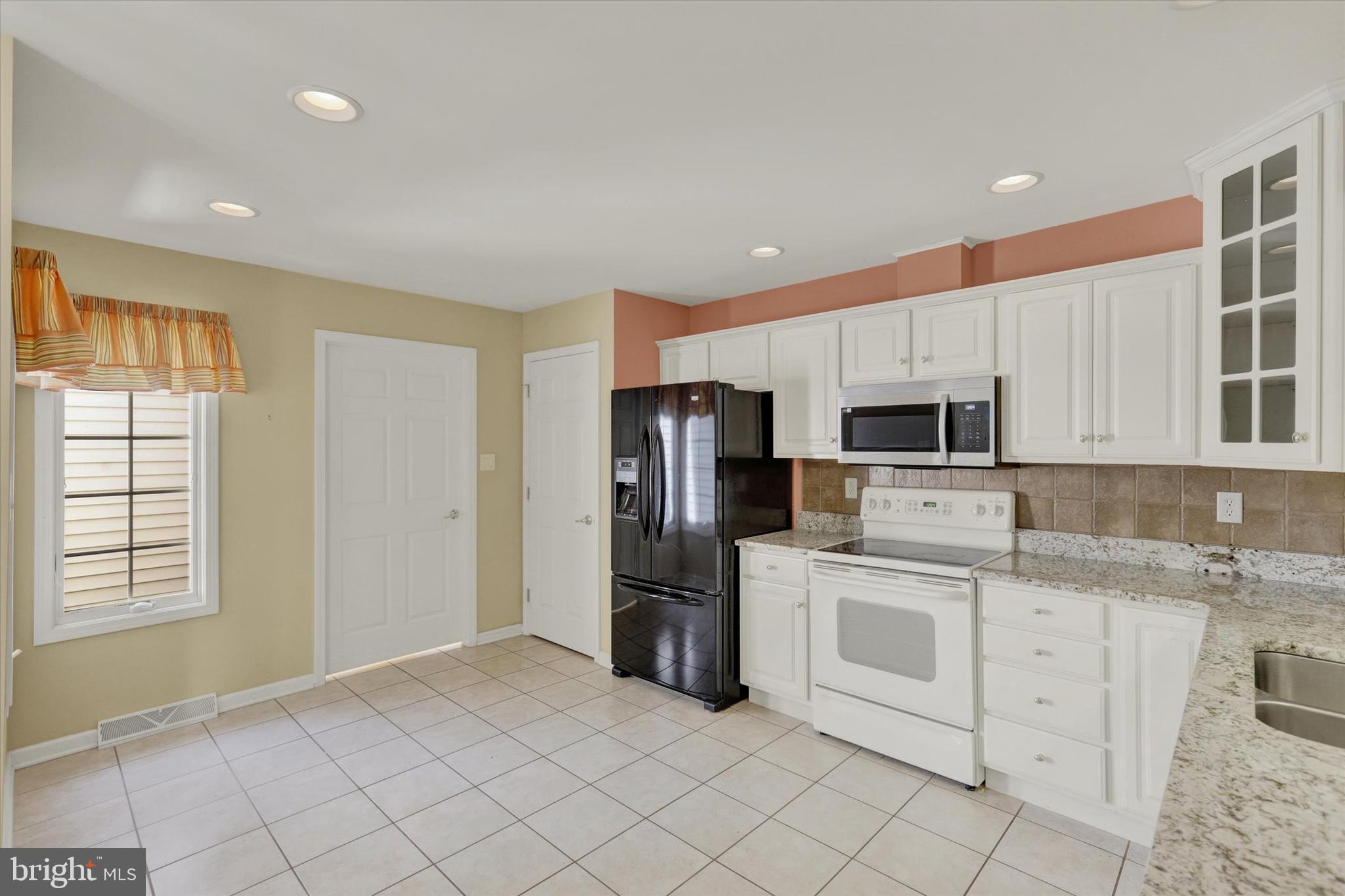 PENN NATIONAL GOLF COURSE COMMUNITY - Residential