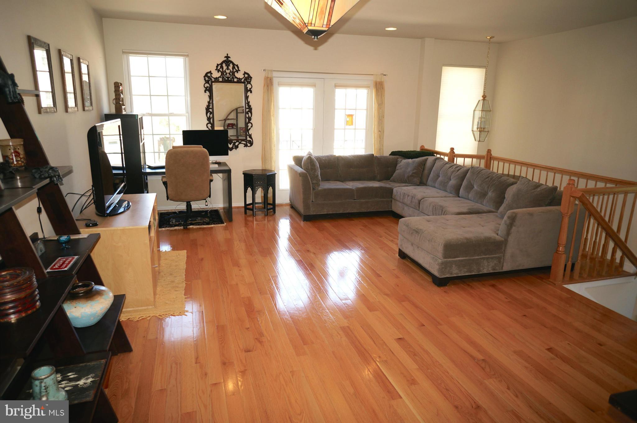 INDEPENDENCE - Residential