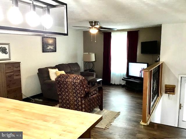 MEADOWCREST - Residential